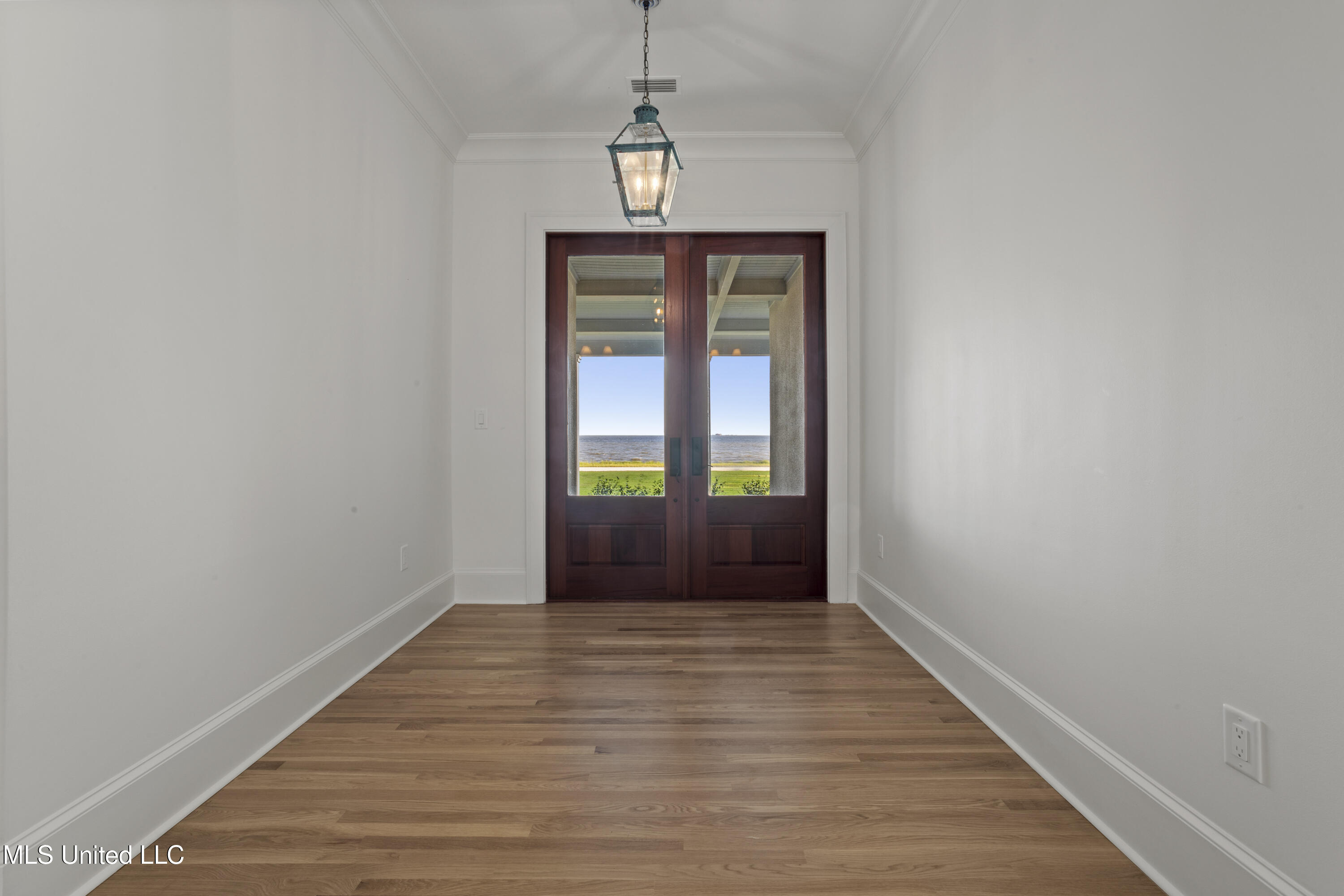 3007 Beach Boulevard