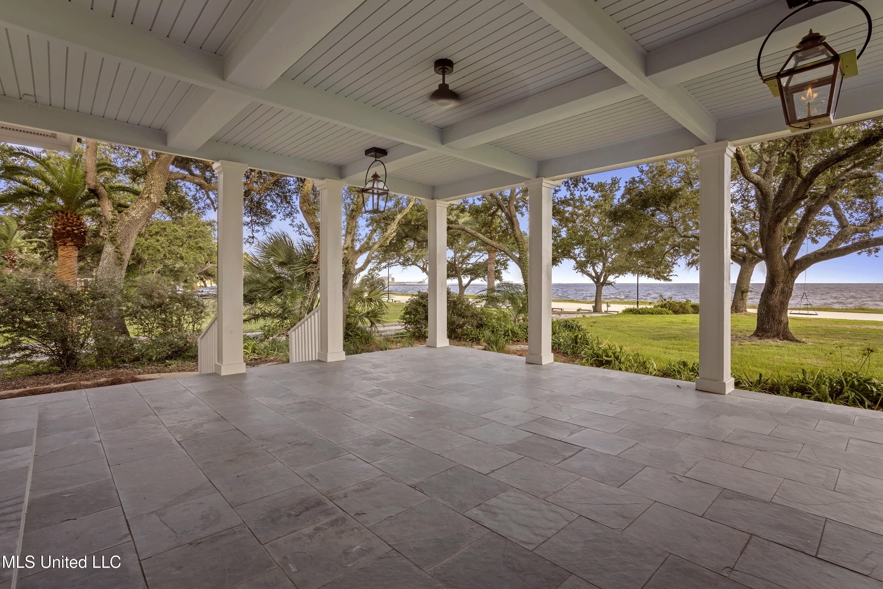 3007 Beach Boulevard