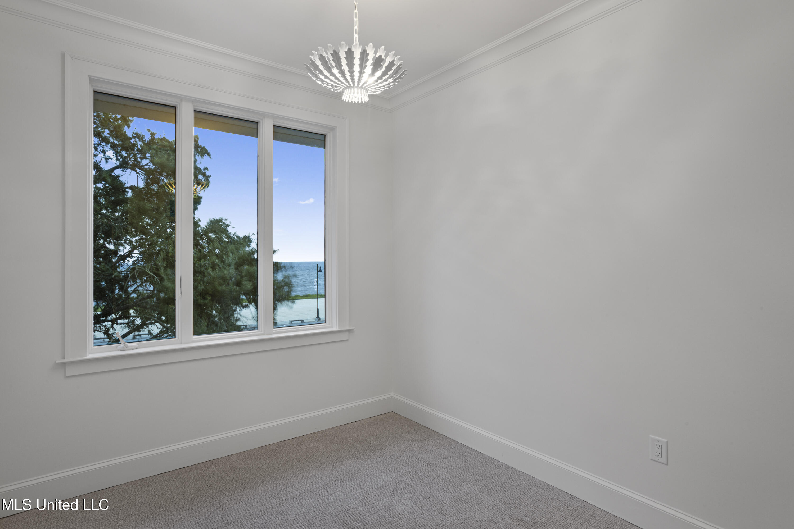 3007 Beach Boulevard