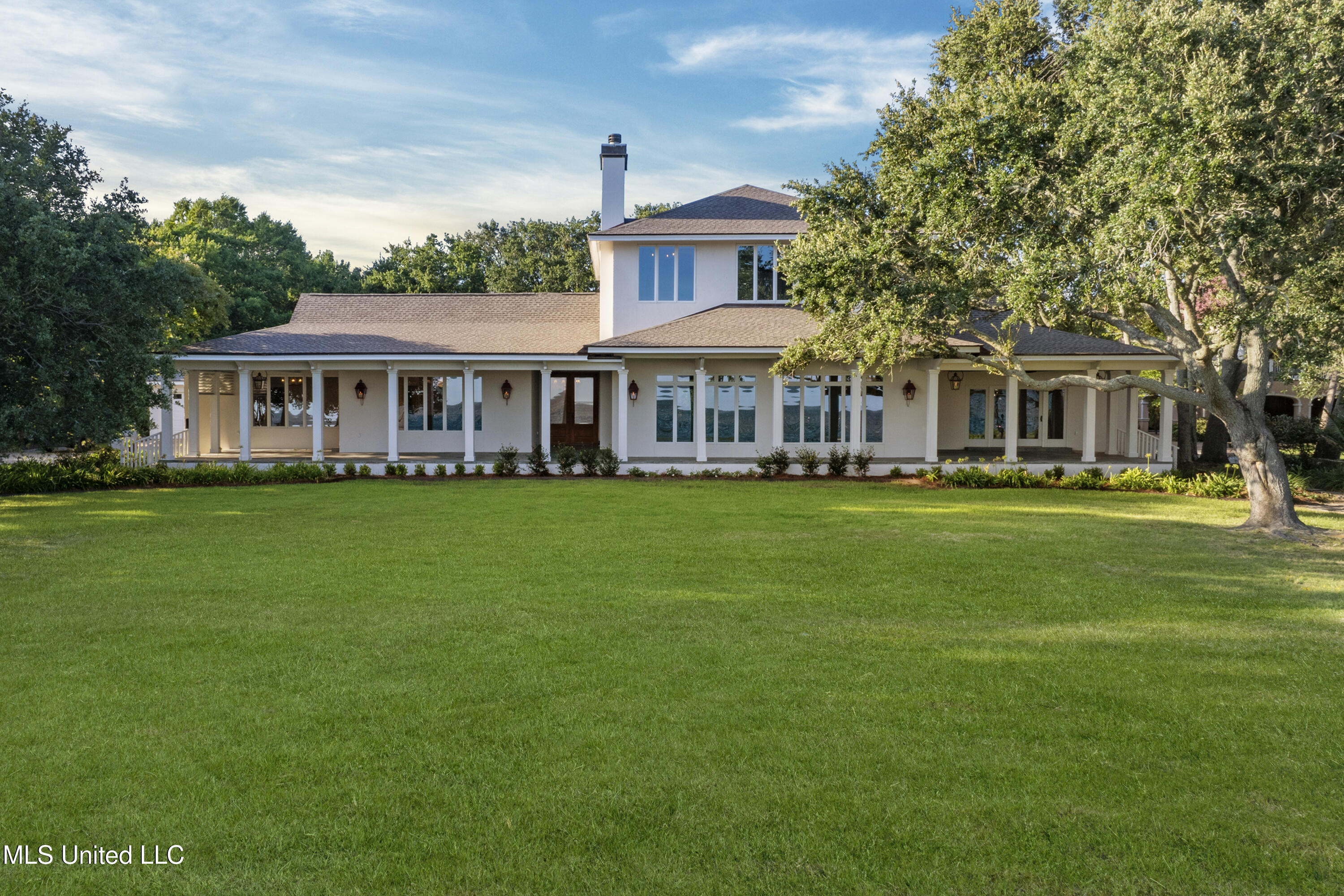 3007 Beach Boulevard