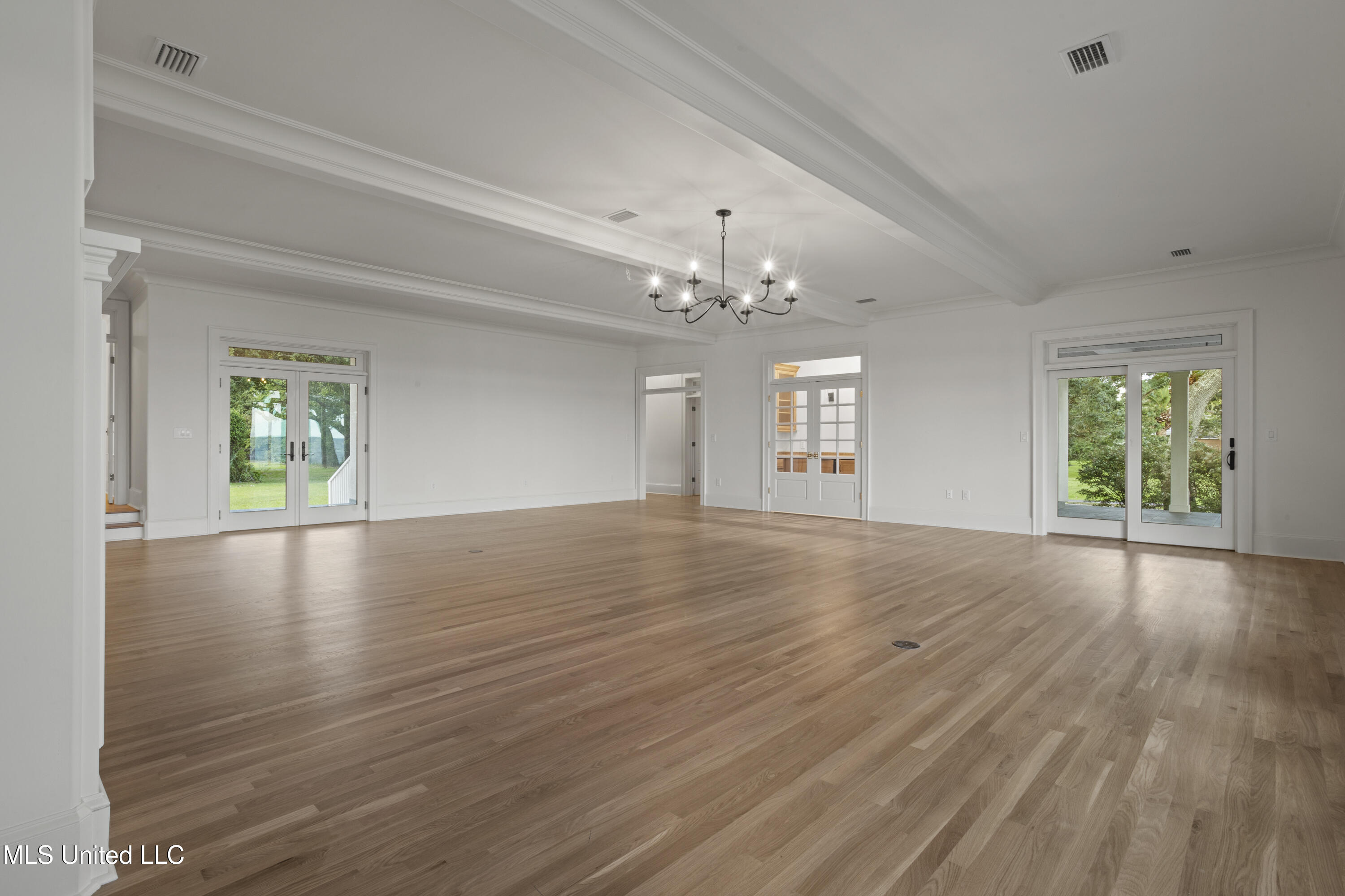 3007 Beach Boulevard