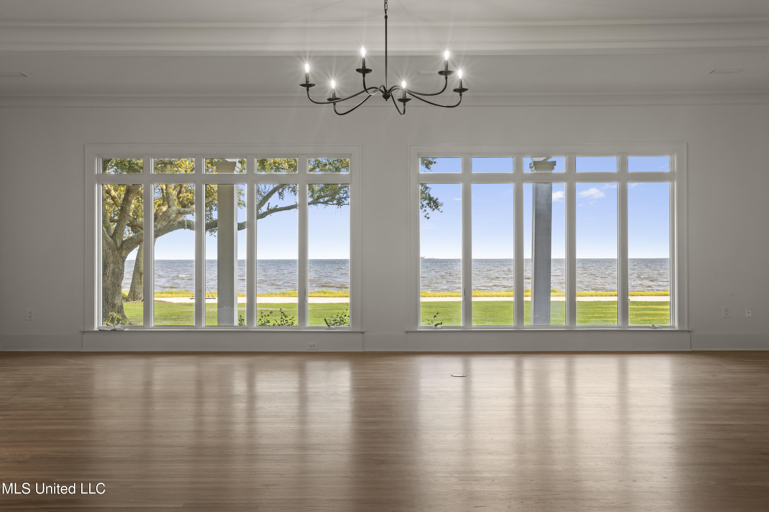 3007 Beach Boulevard