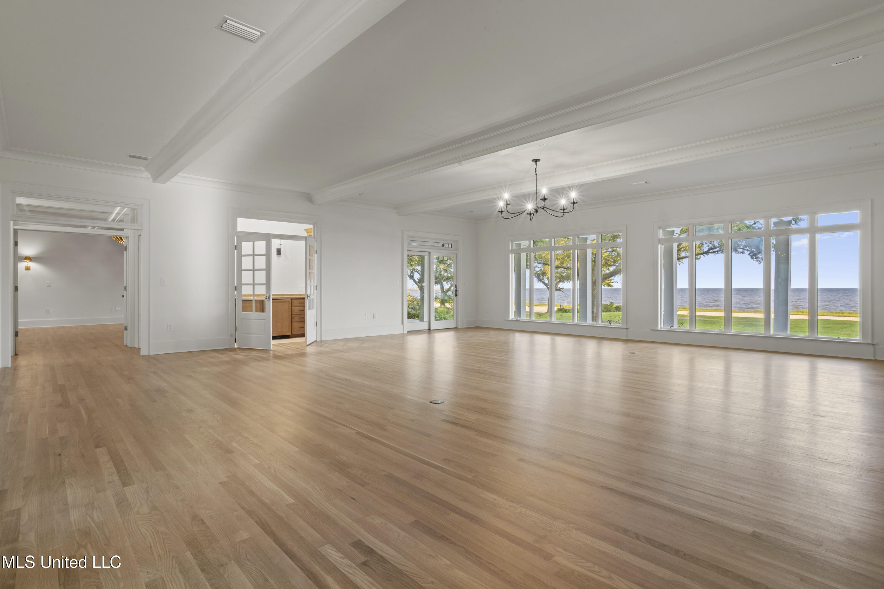 3007 Beach Boulevard