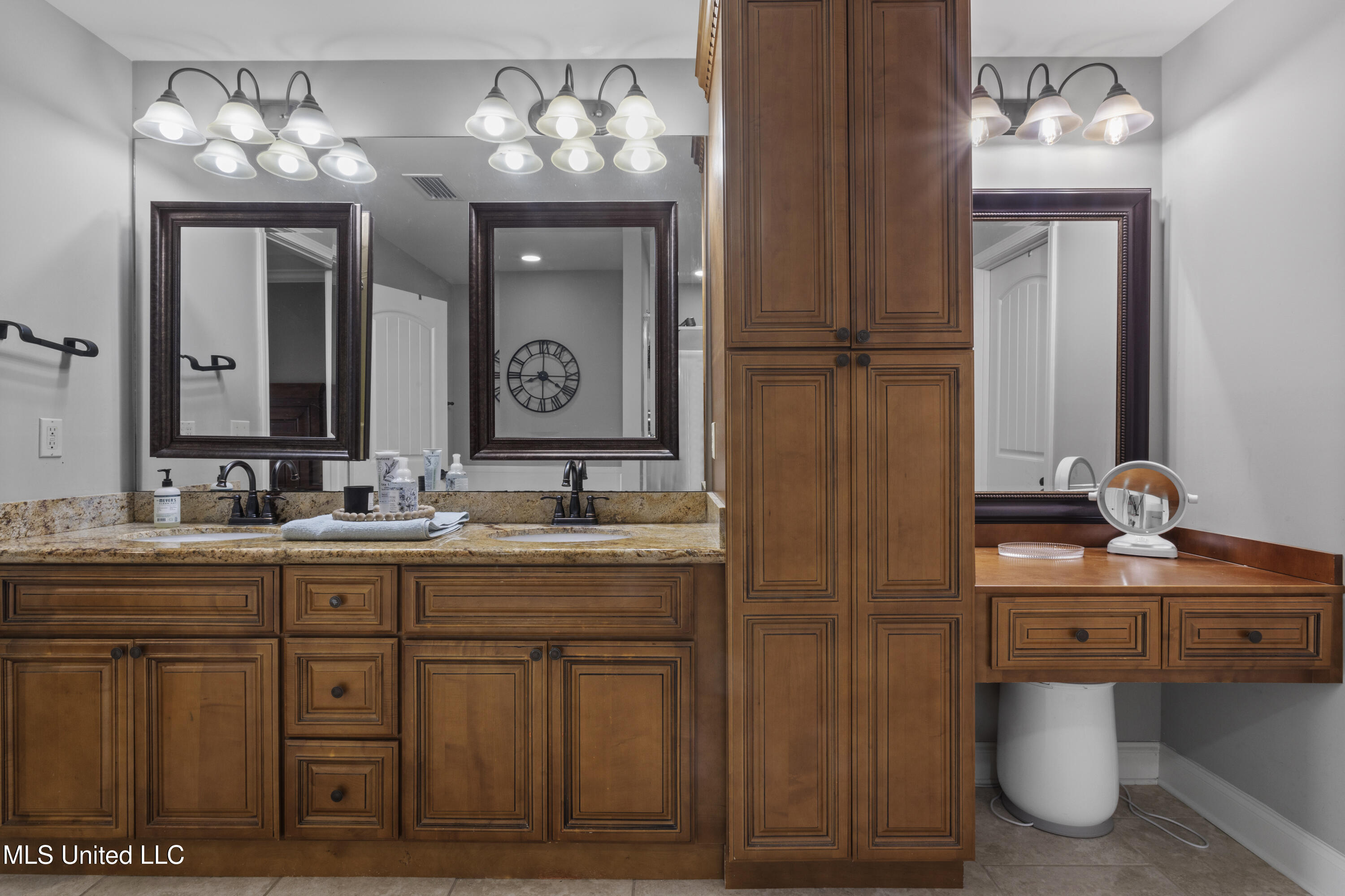 13728 Ridgehaven Way