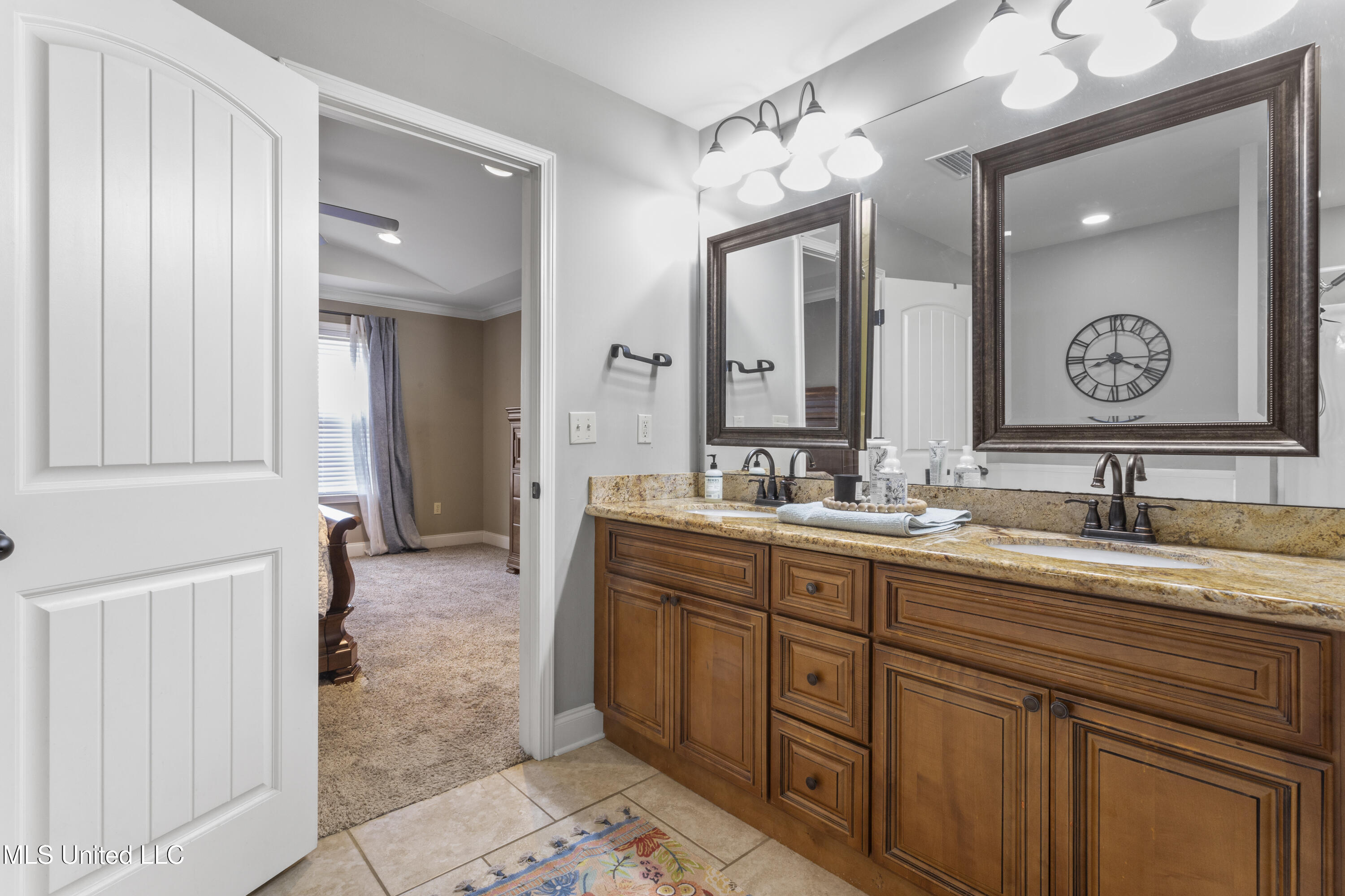 13728 Ridgehaven Way