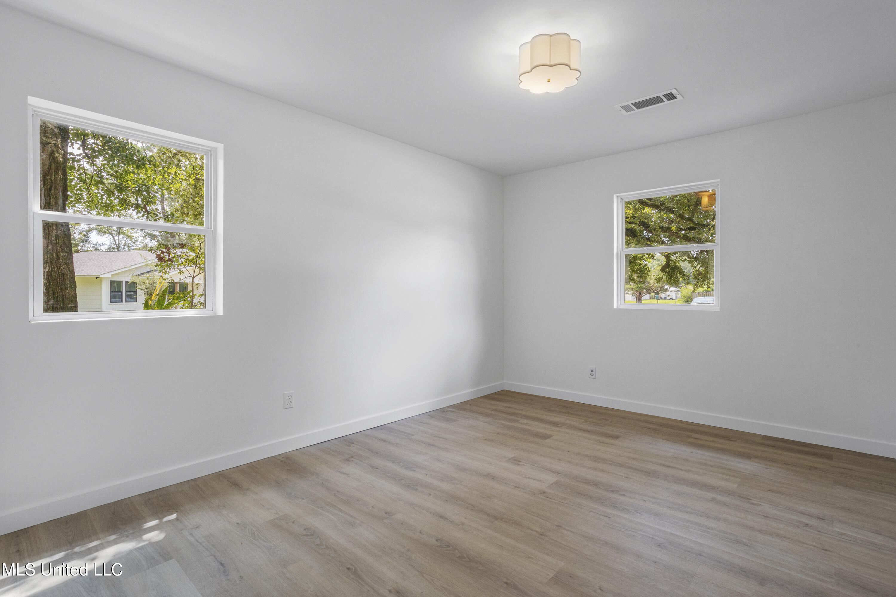 409 Woody Circle