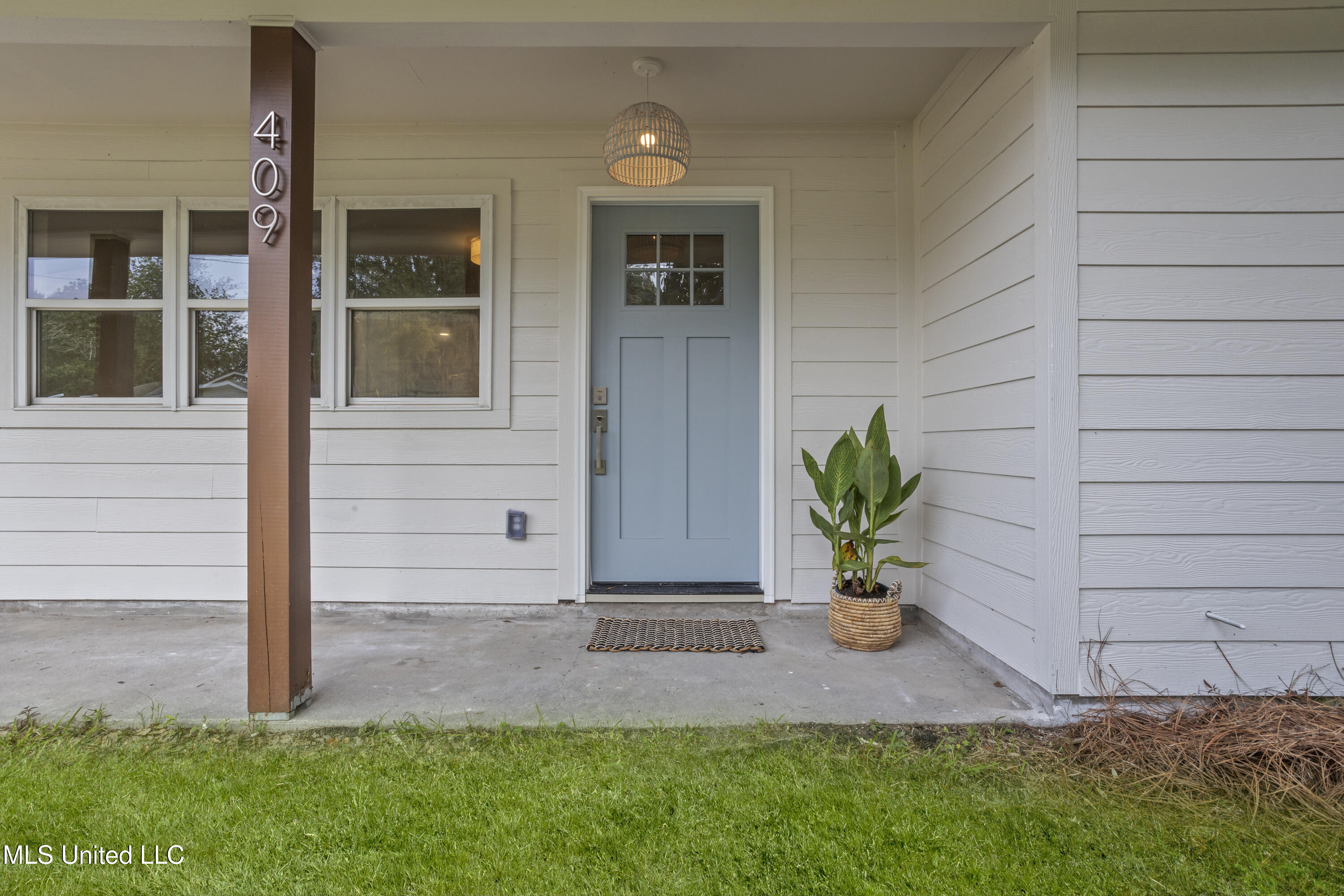 409 Woody Circle