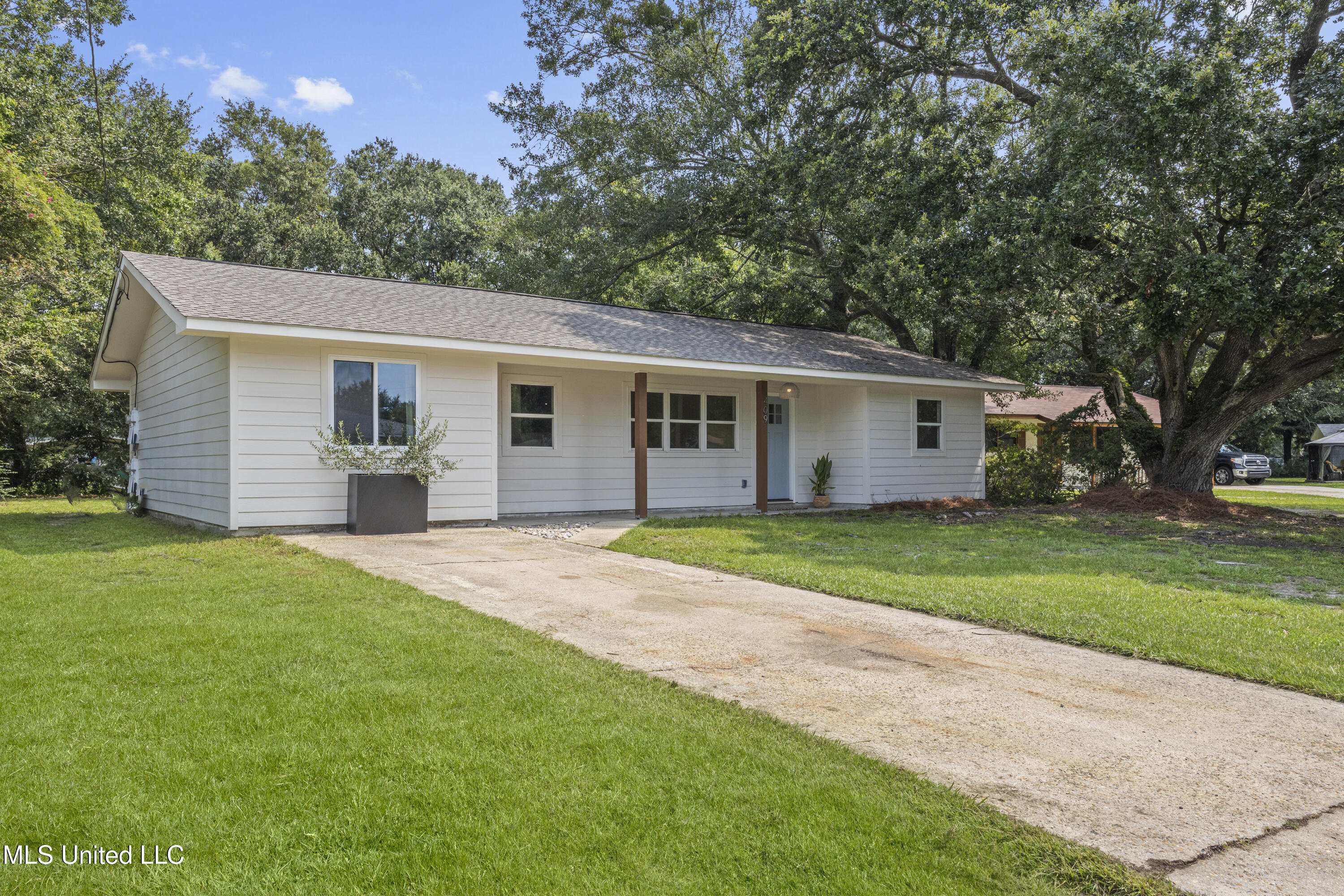 409 Woody Circle