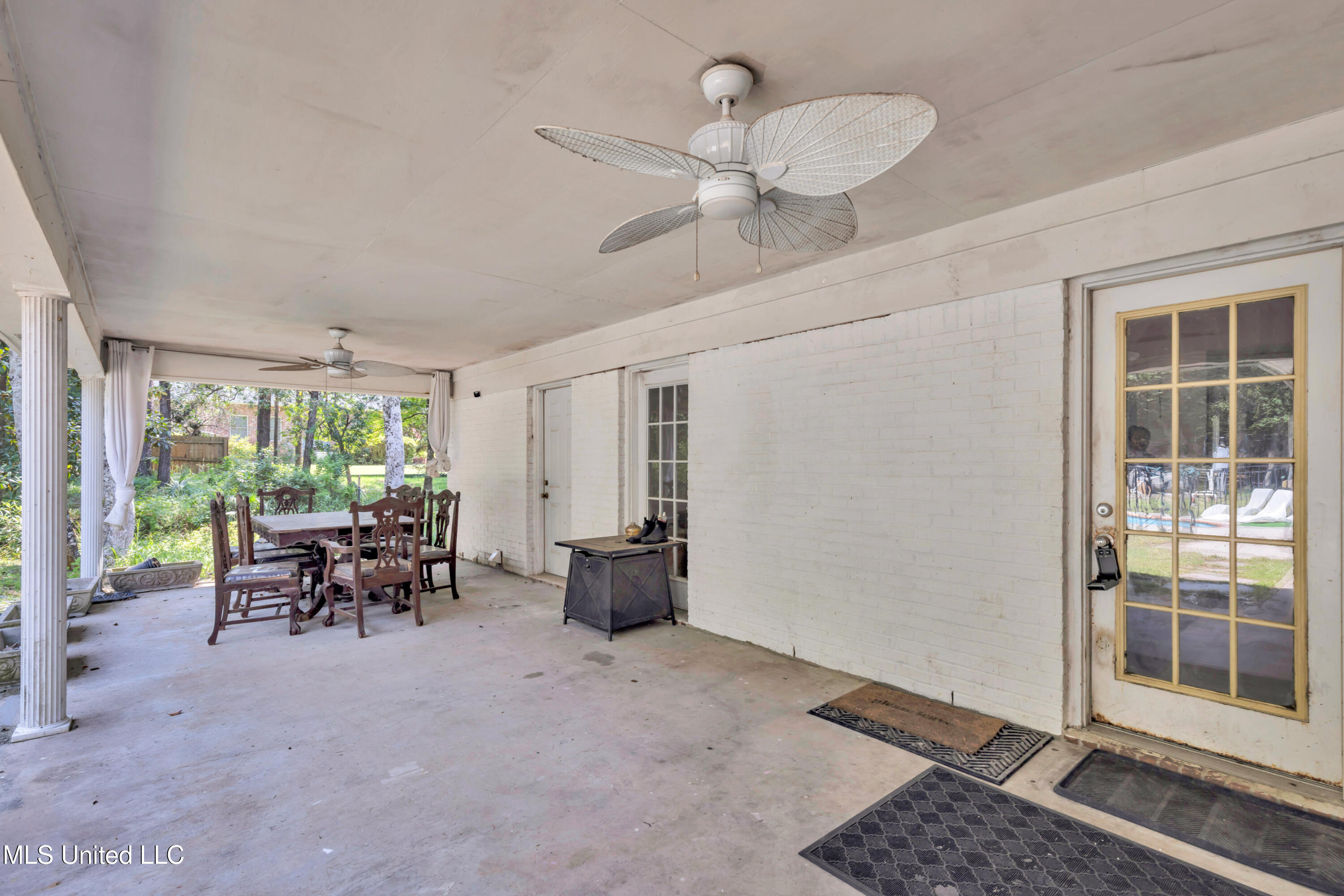 11512 Holly Bluff Circle