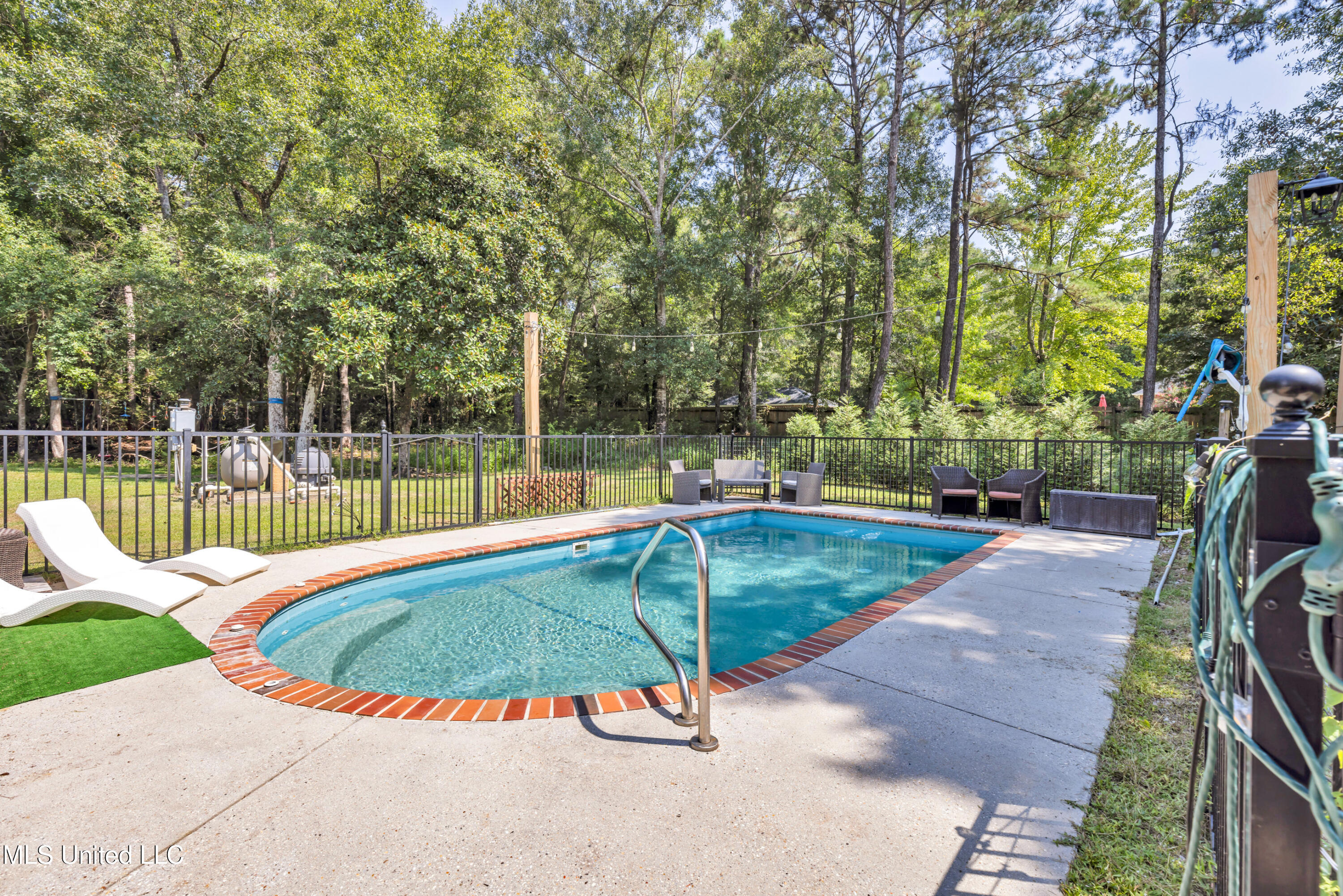 11512 Holly Bluff Circle
