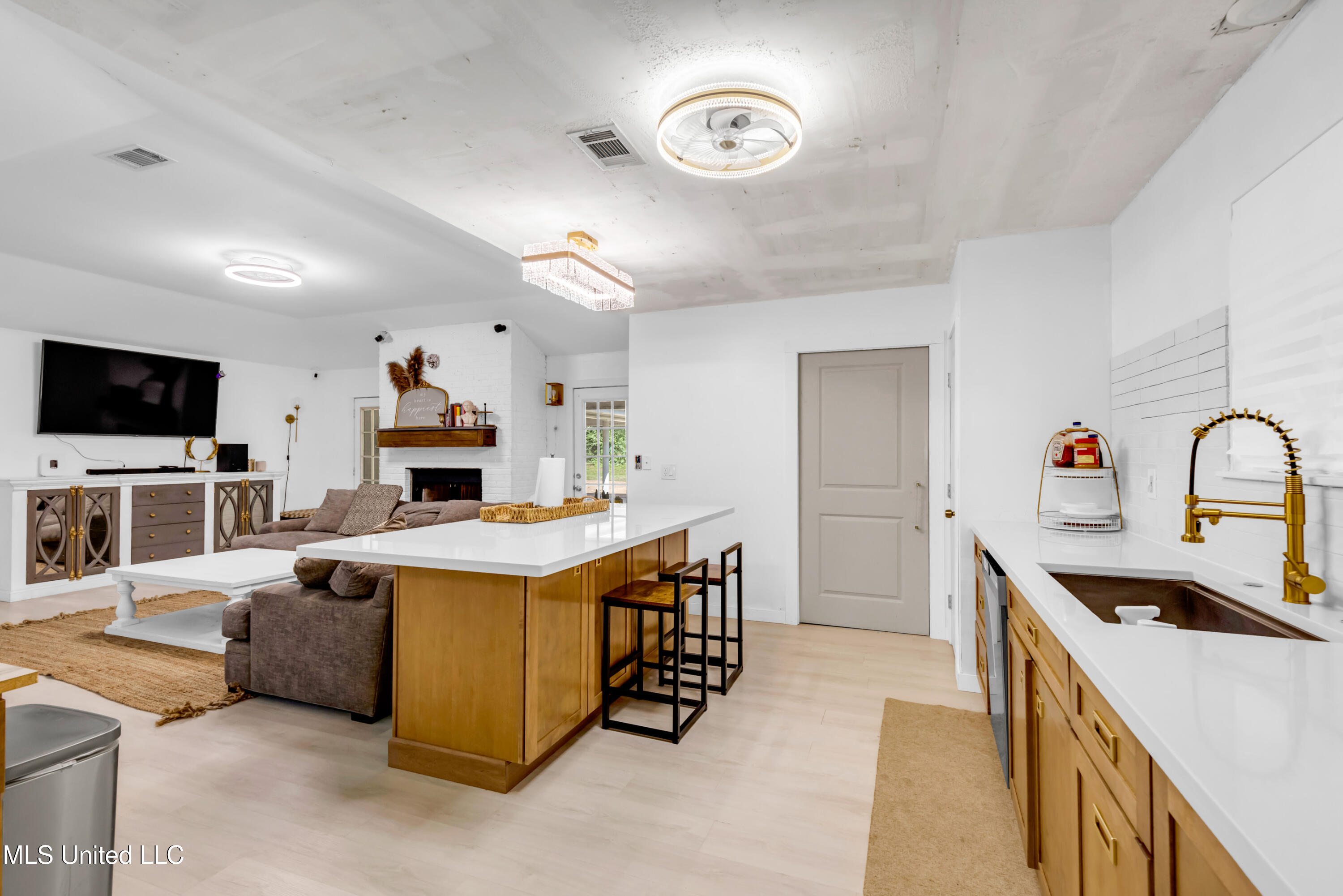 11512 Holly Bluff Circle
