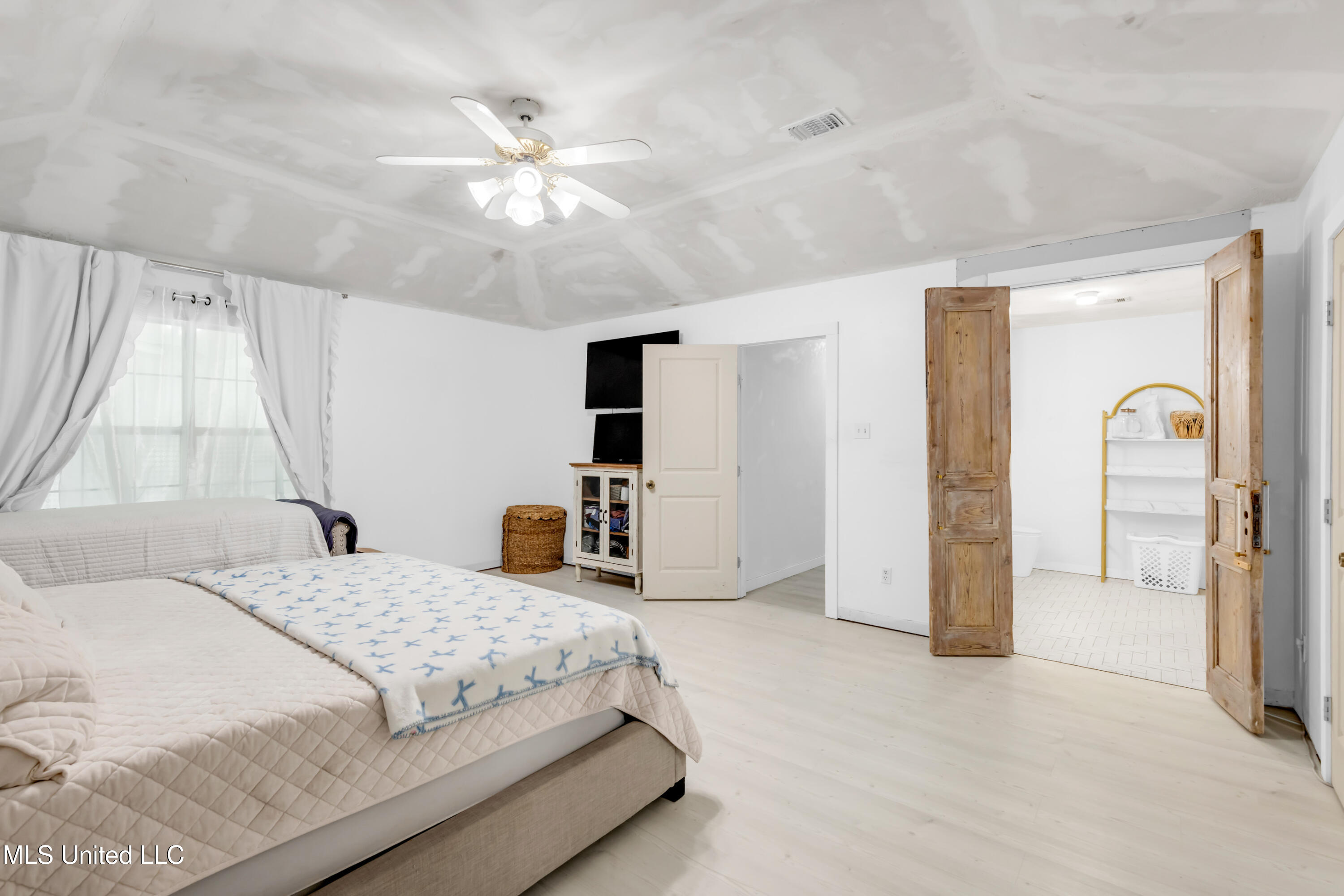 11512 Holly Bluff Circle