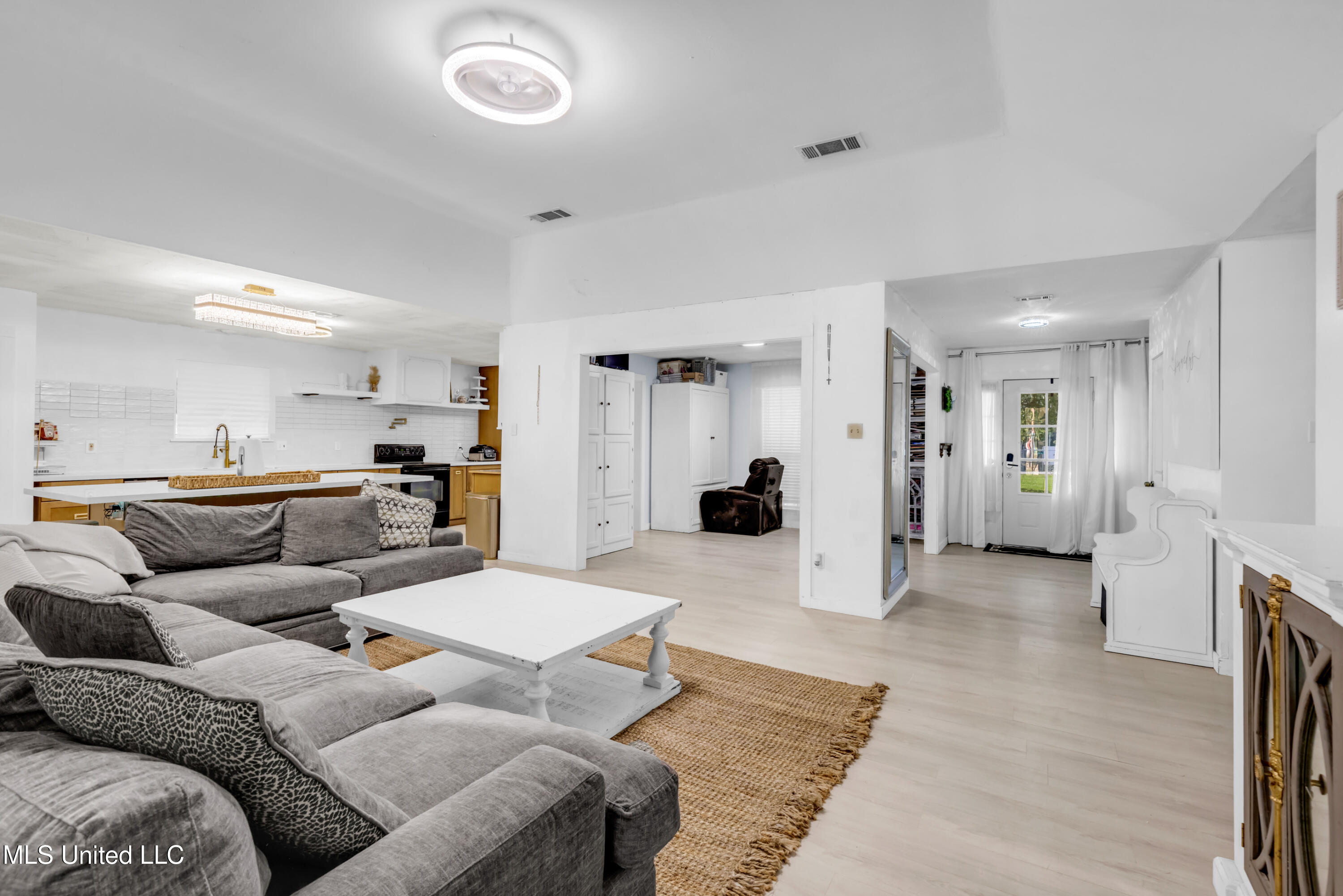 11512 Holly Bluff Circle