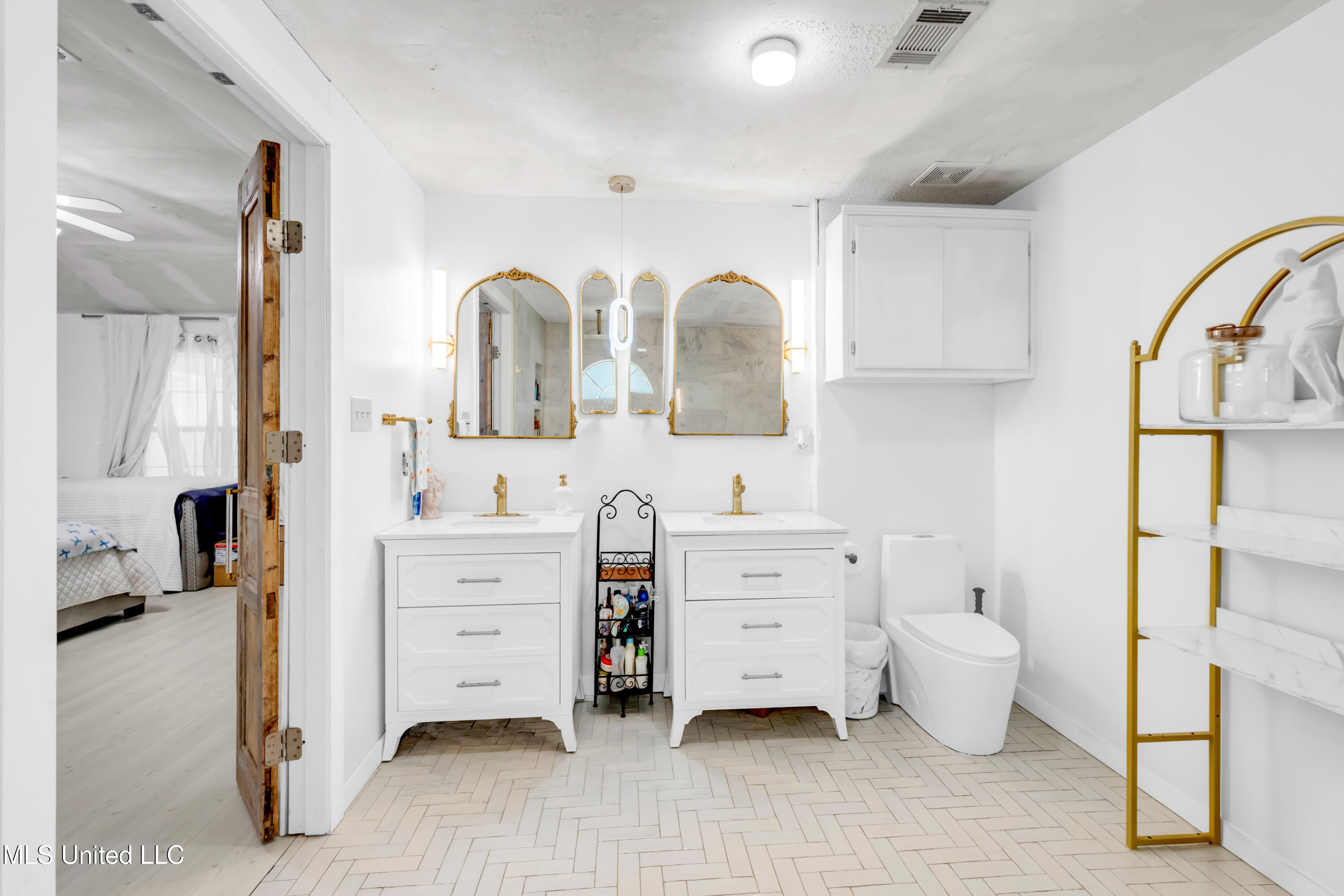 11512 Holly Bluff Circle