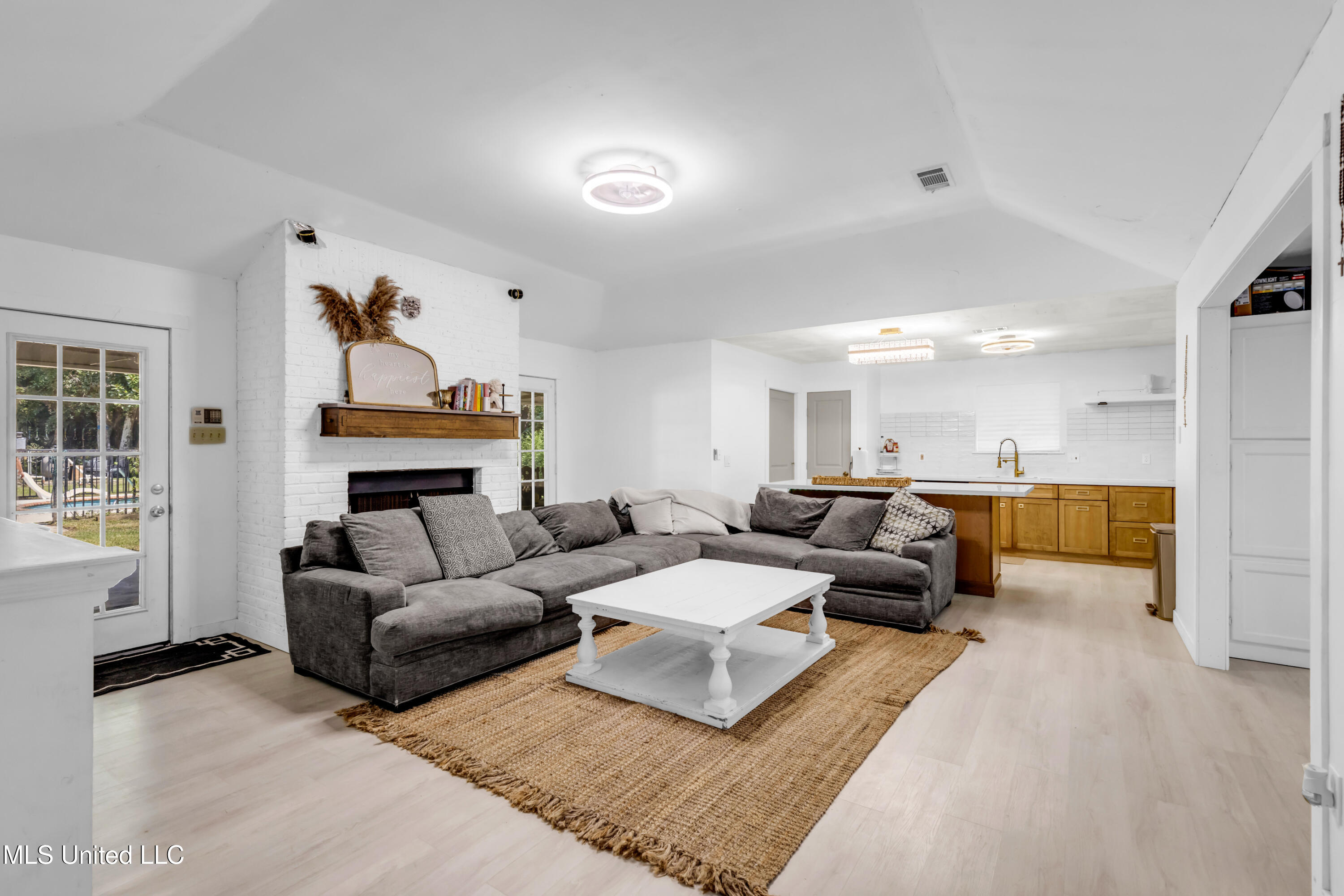 11512 Holly Bluff Circle