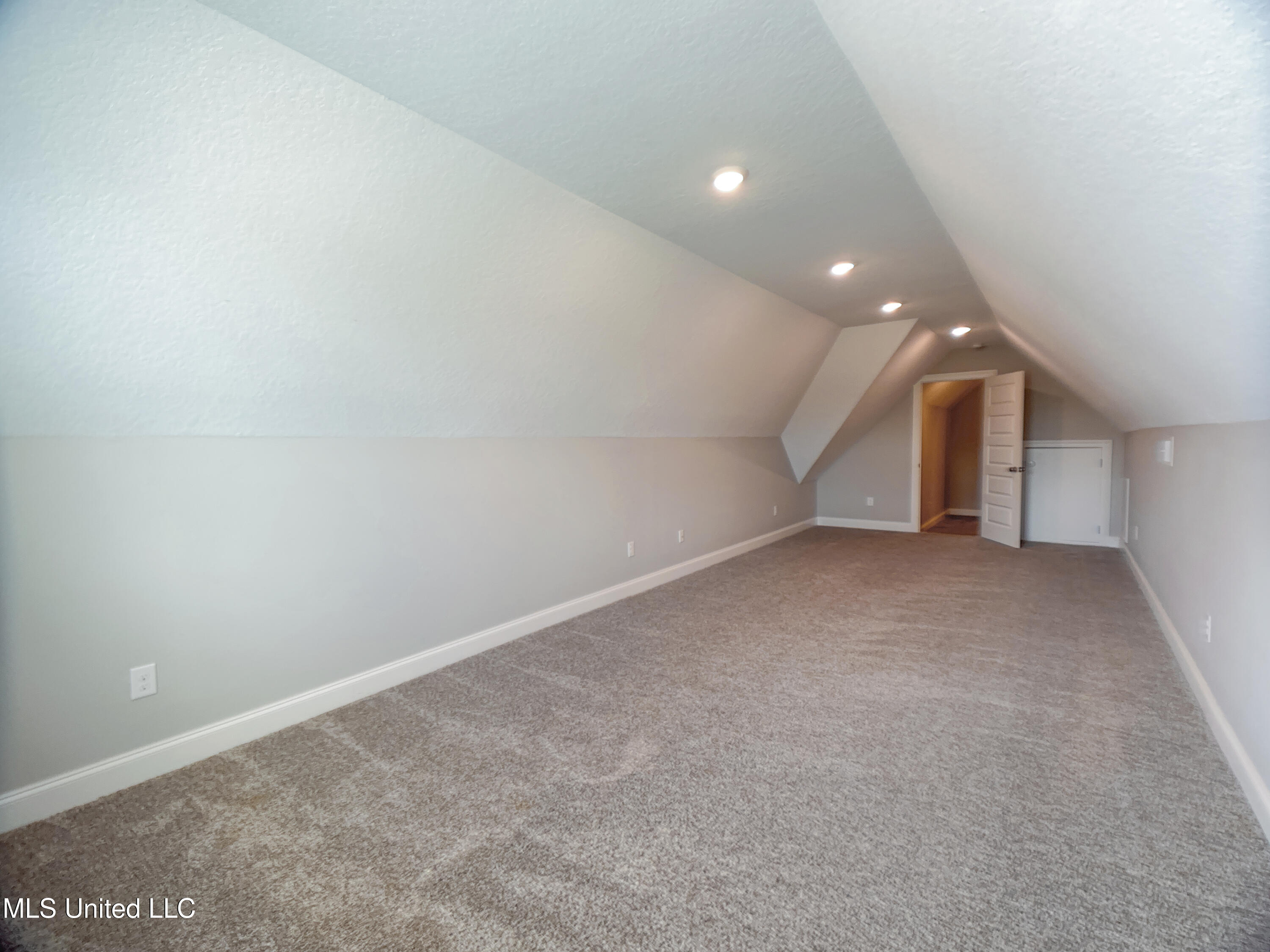 5807 Sylvester Street