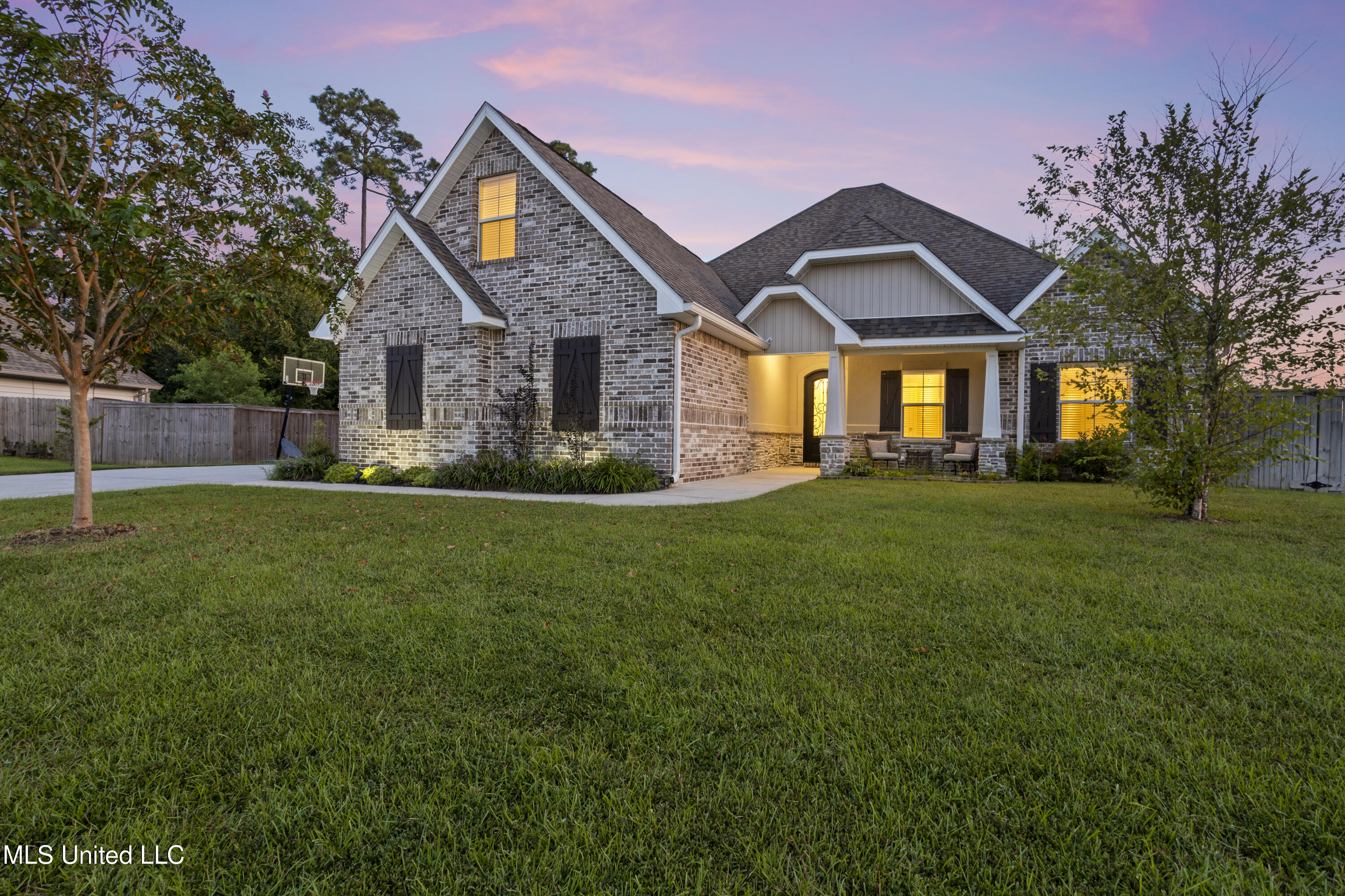 5807 Sylvester Street