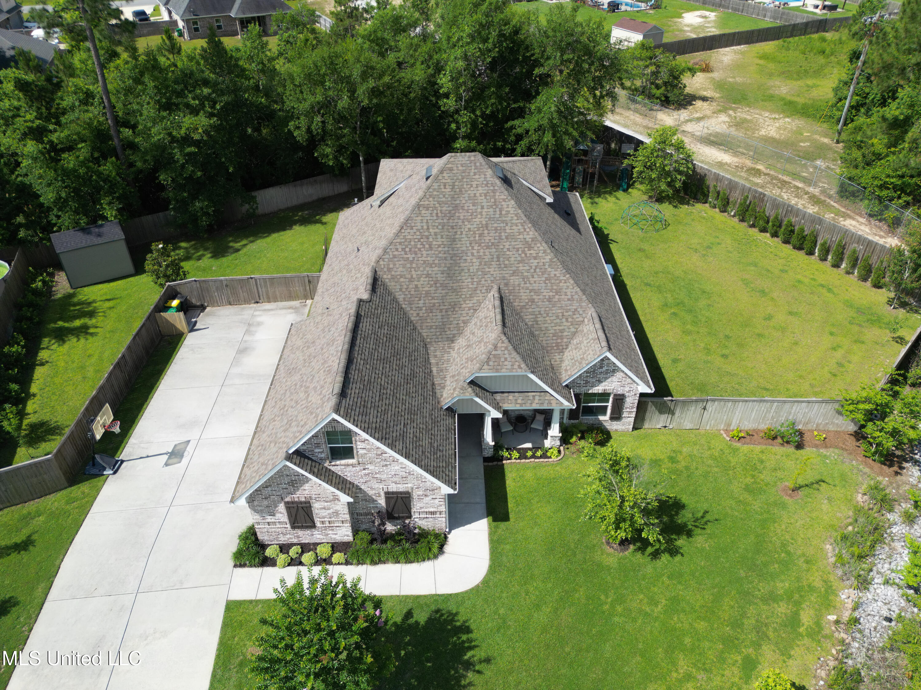 5807 Sylvester Street