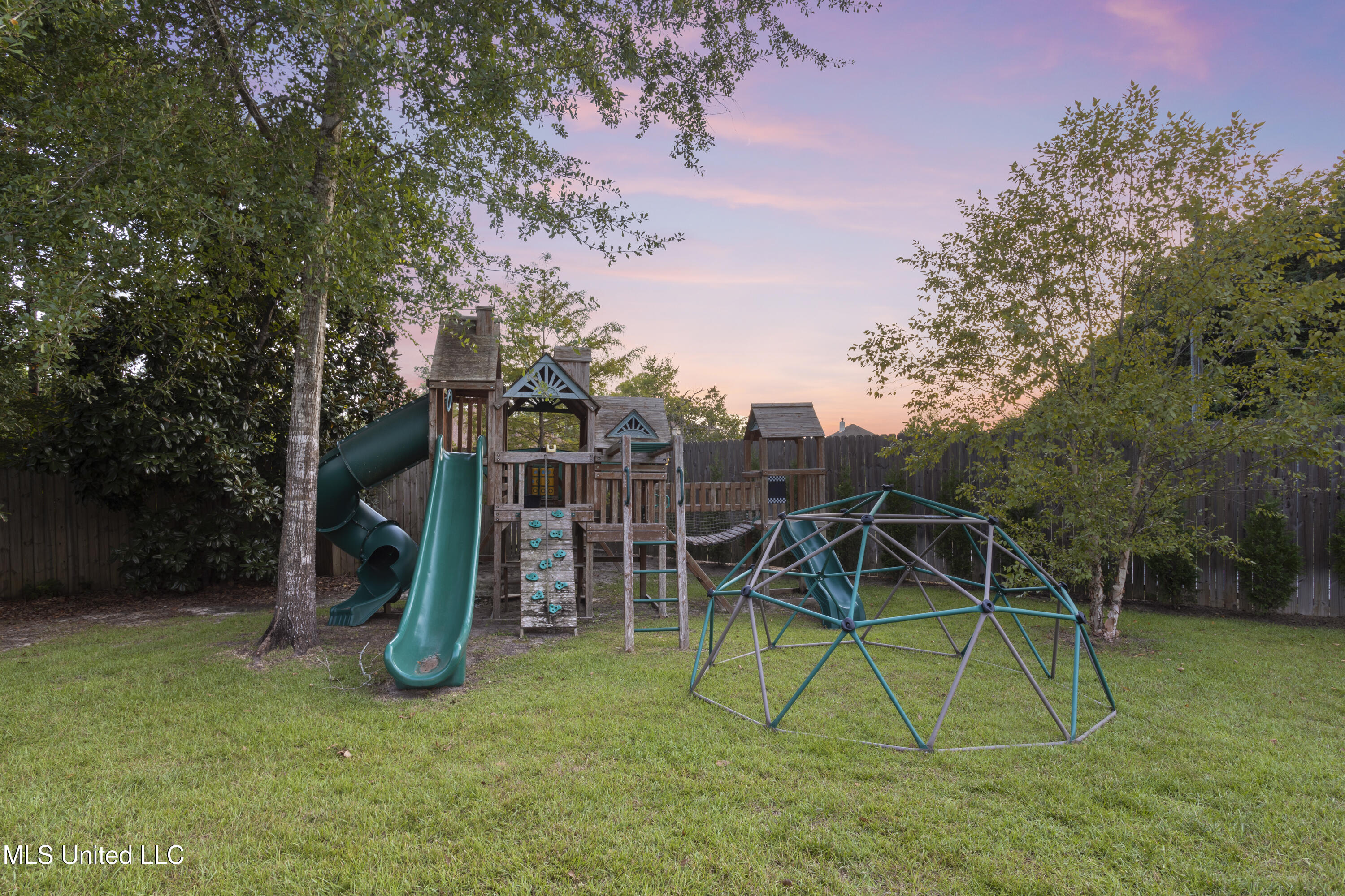 5807 Sylvester Street