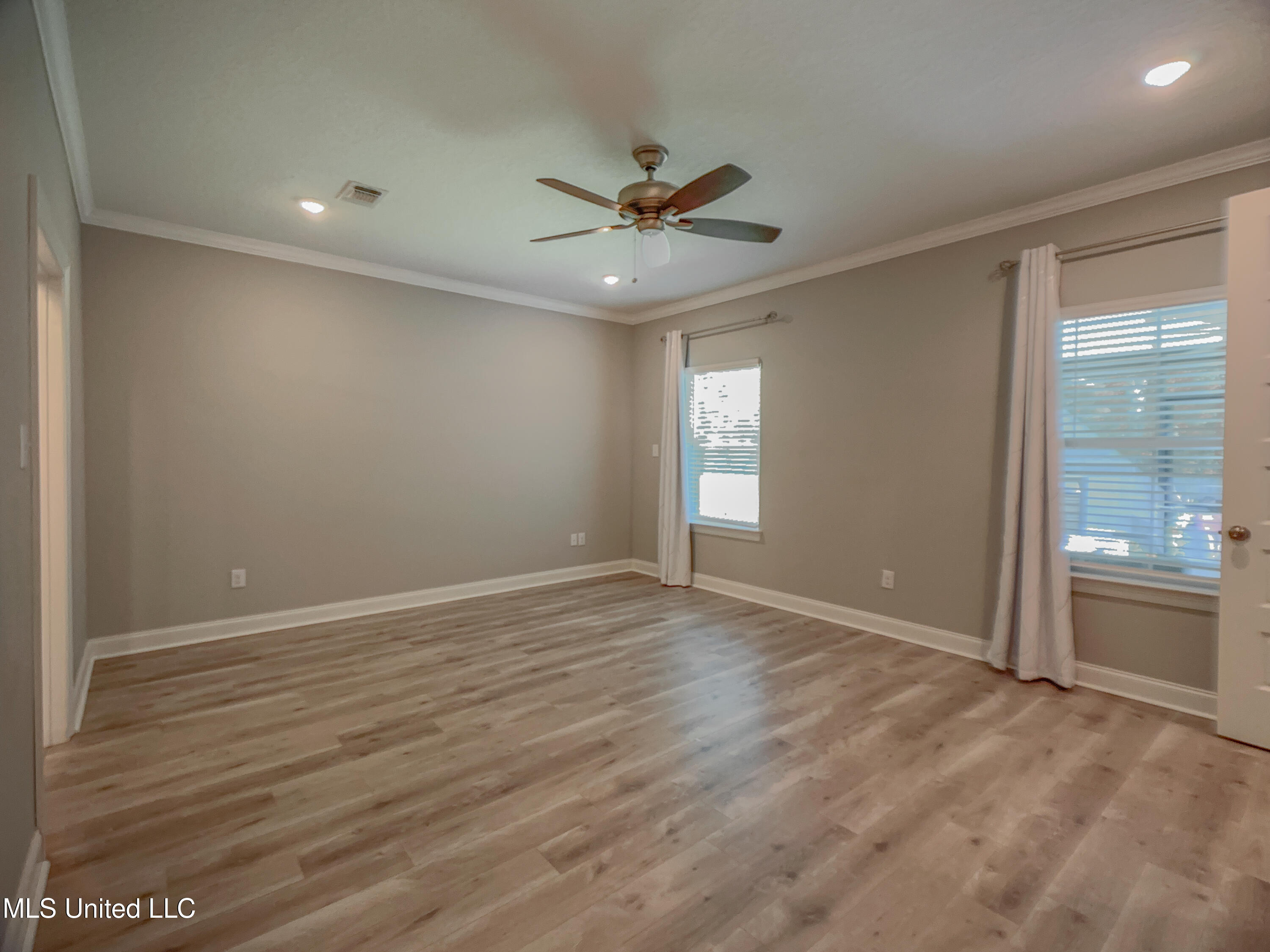 5807 Sylvester Street