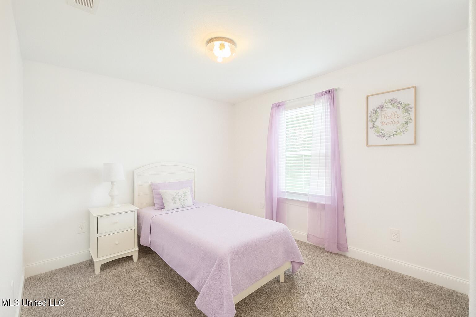 5807 Sylvester Street