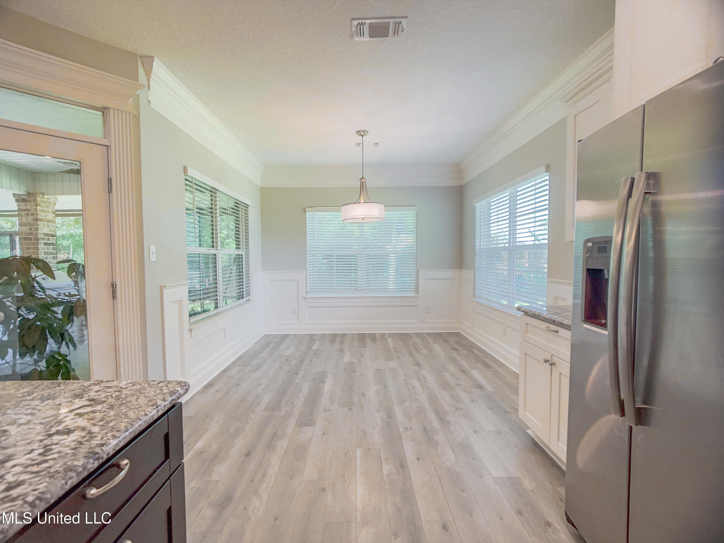 5807 Sylvester Street