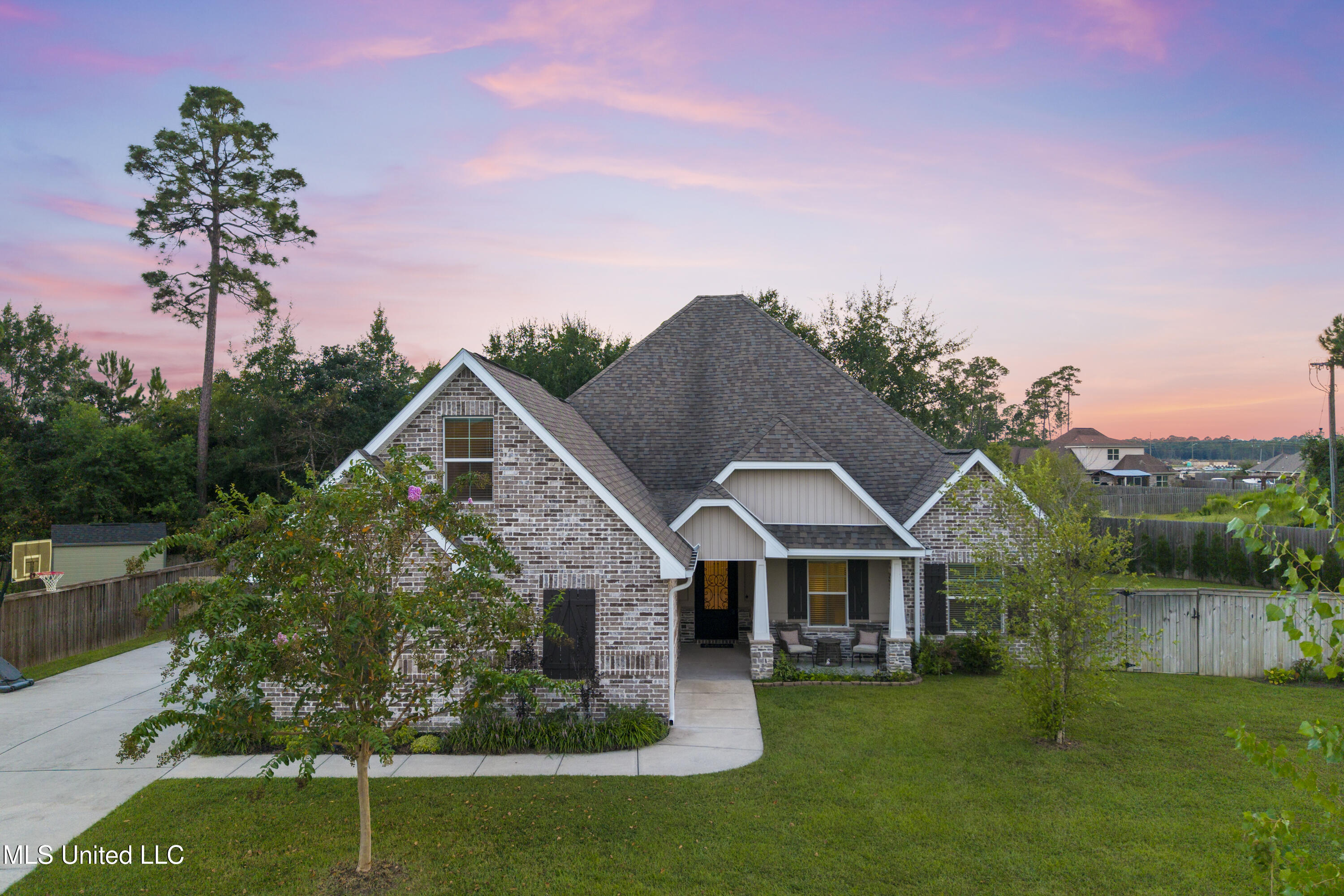 5807 Sylvester Street