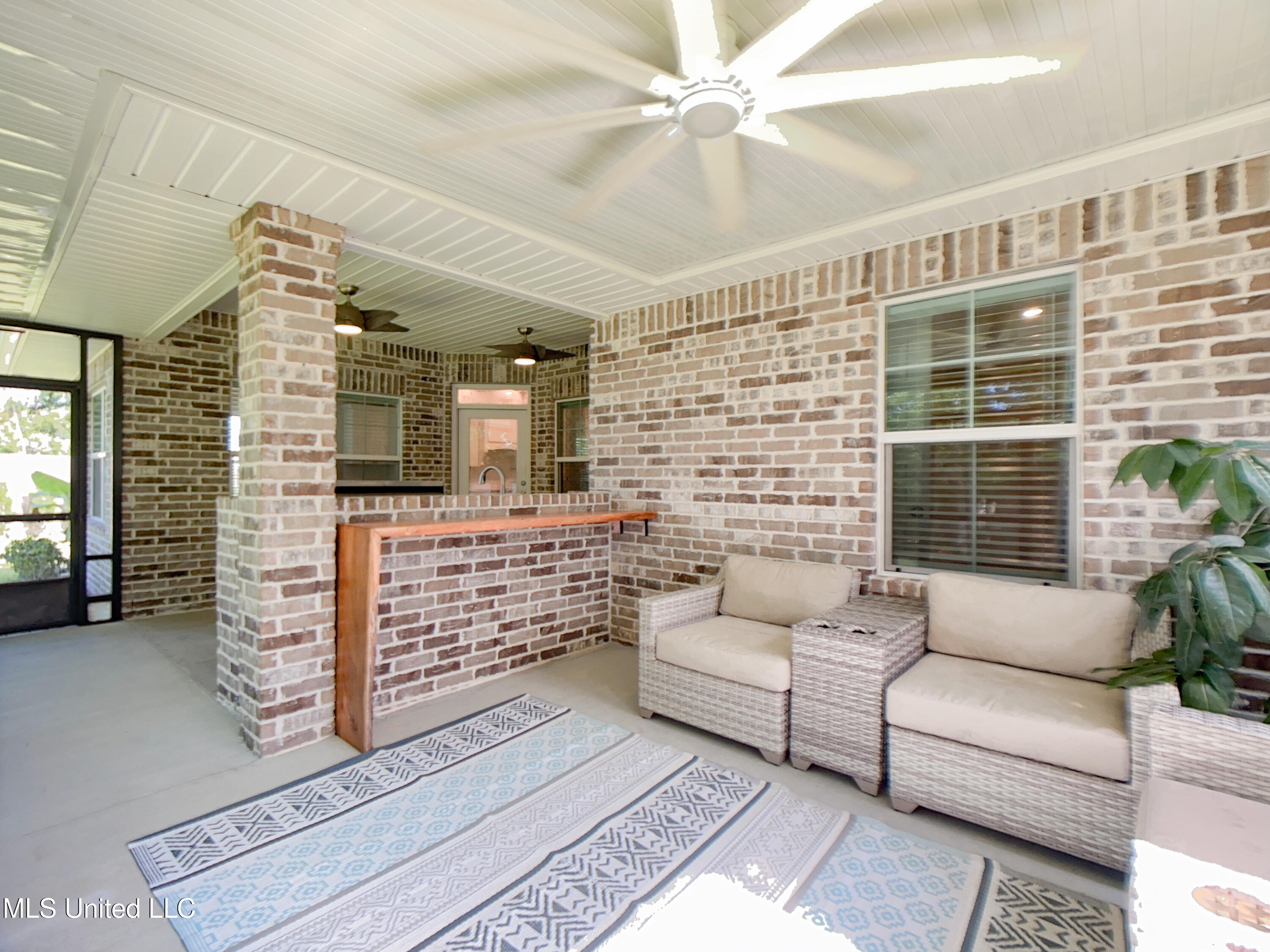 5807 Sylvester Street