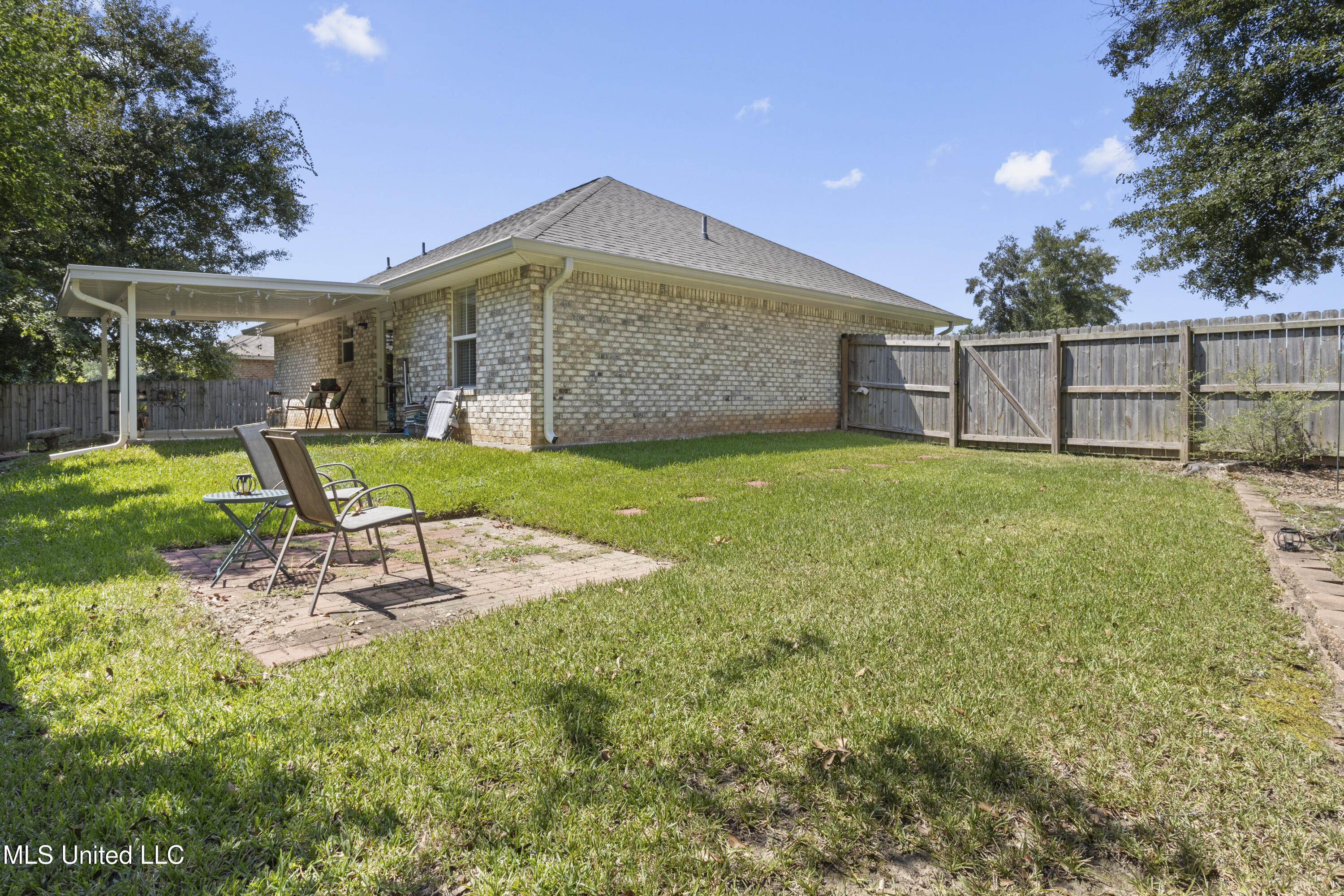 14009 Fox Hill Drive