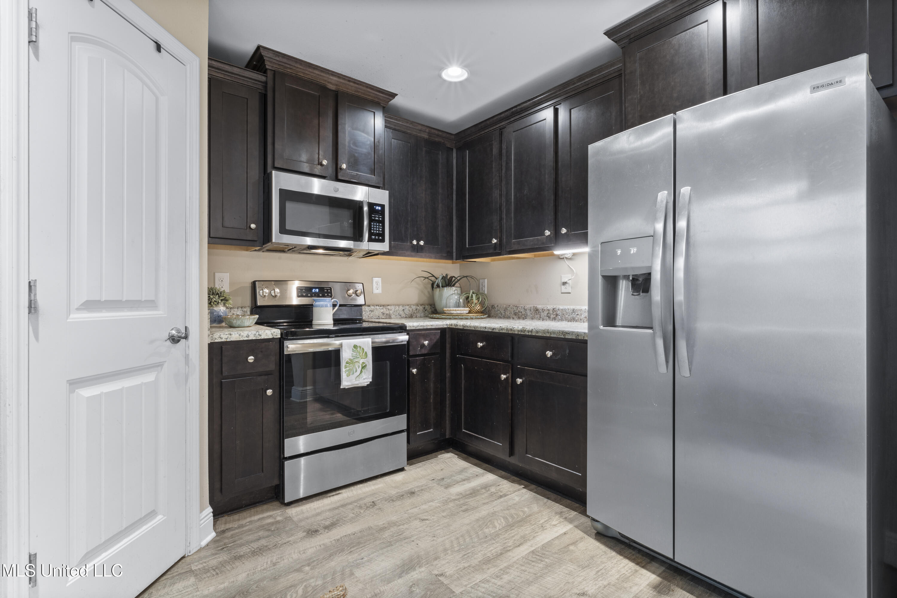 14009 Fox Hill Drive