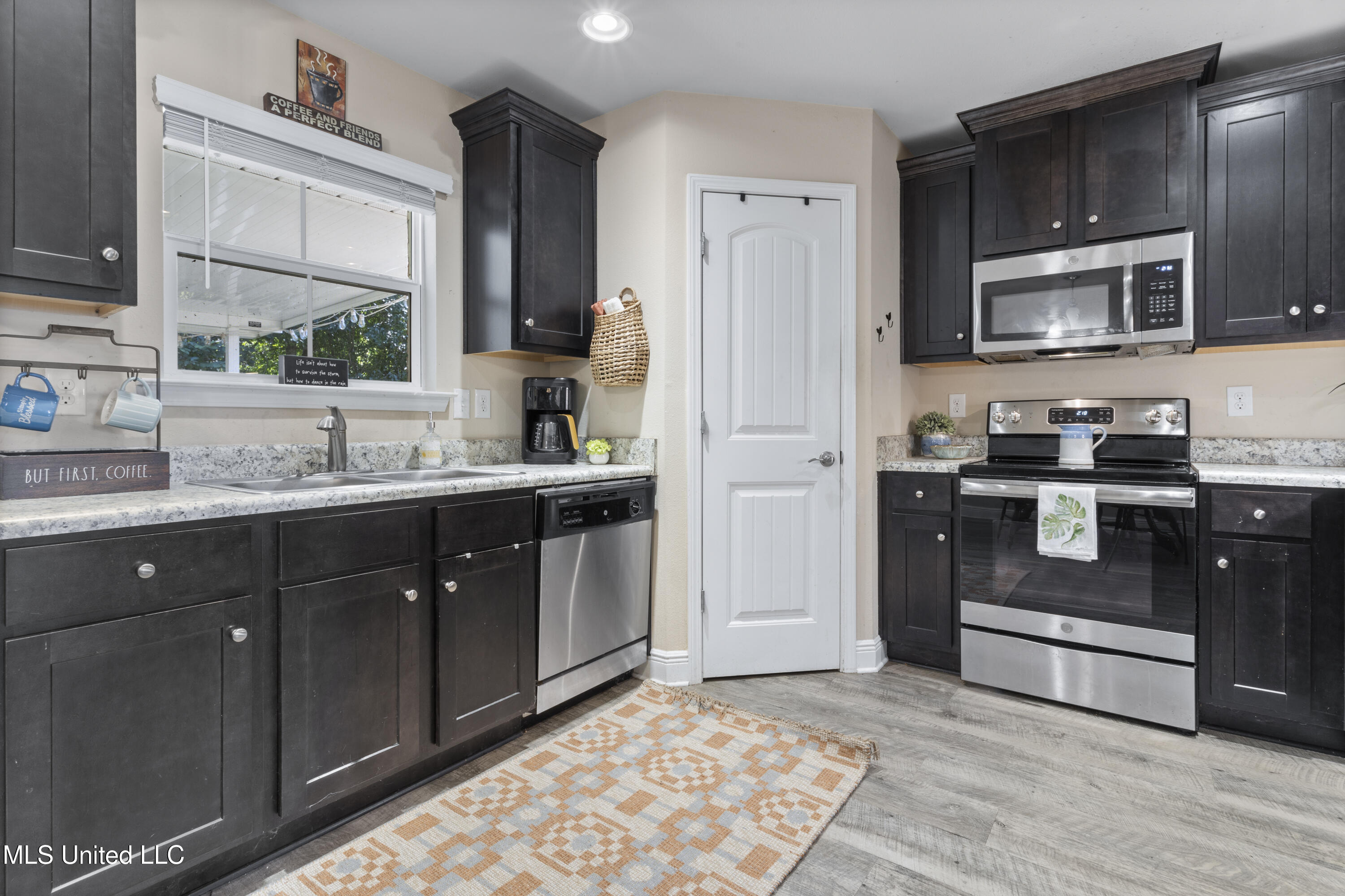 14009 Fox Hill Drive