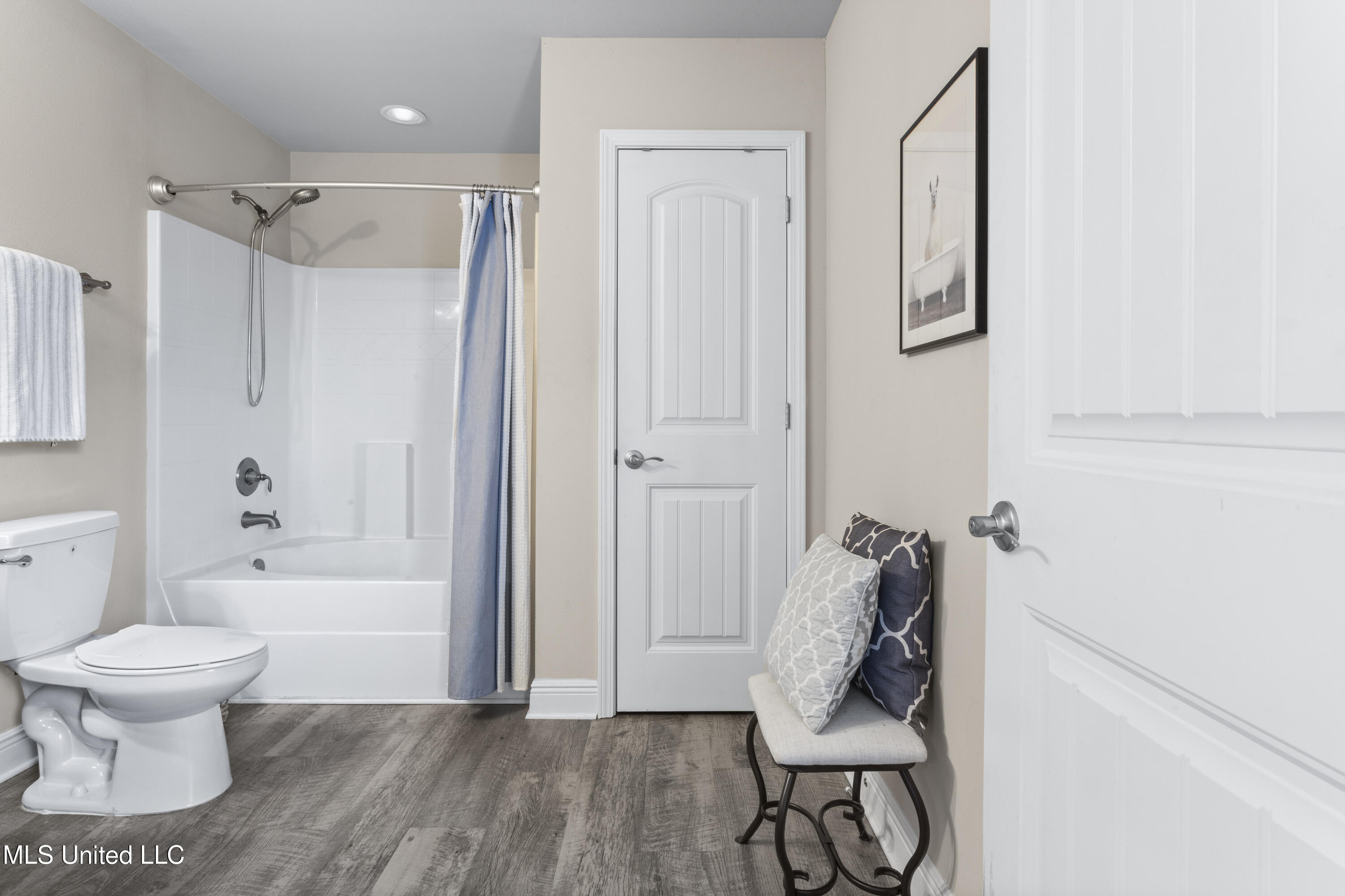 14009 Fox Hill Drive