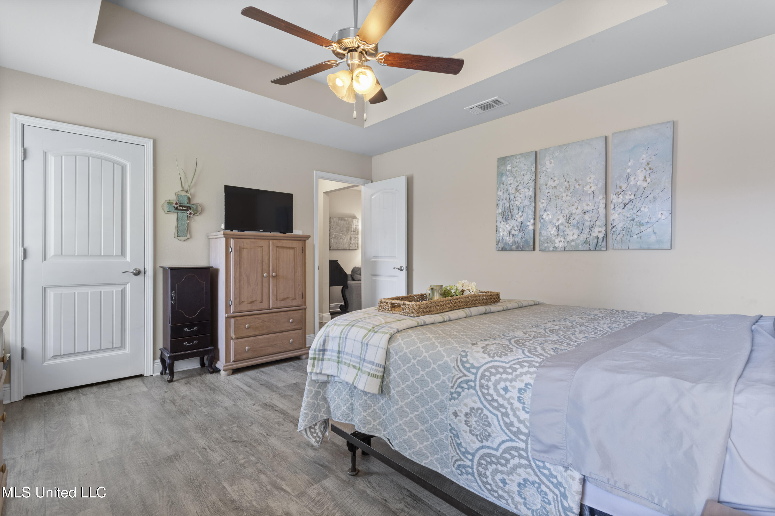 14009 Fox Hill Drive