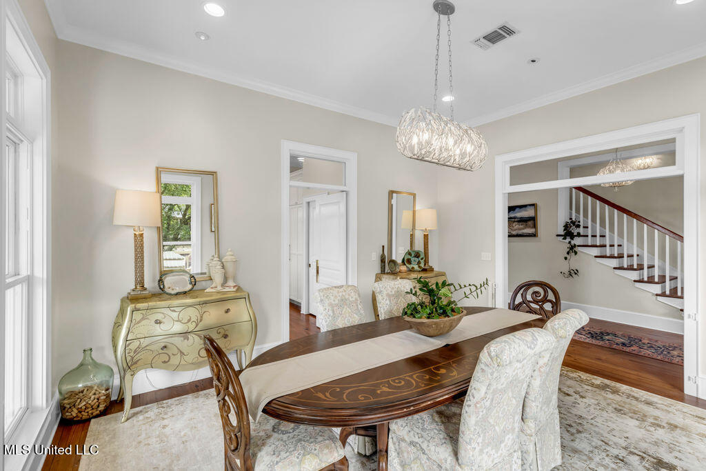 207 Washington Avenue