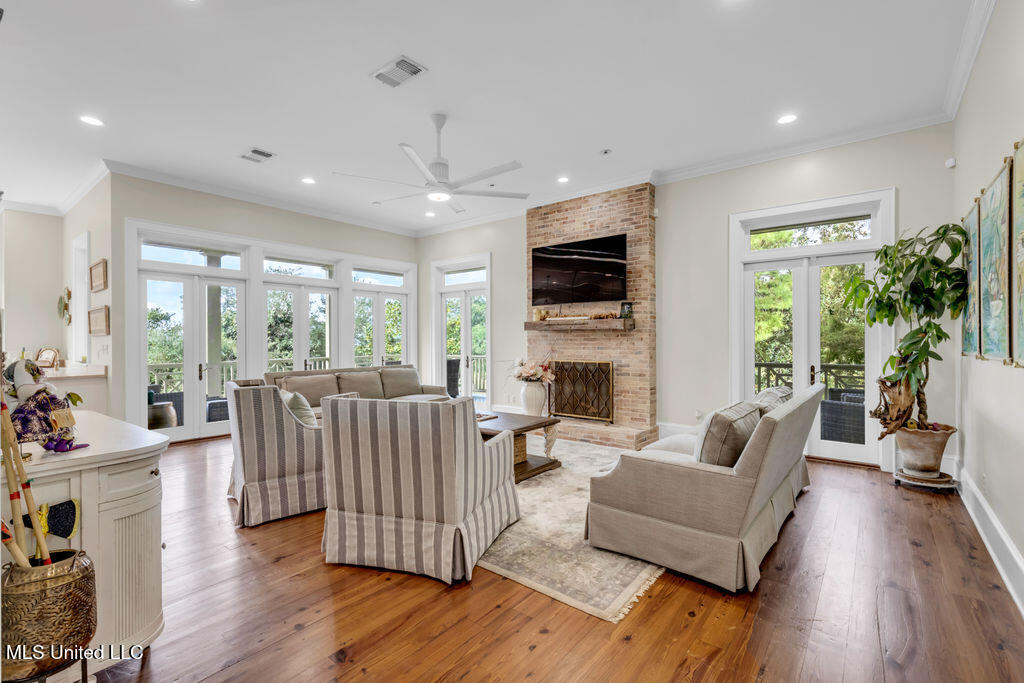 207 Washington Avenue