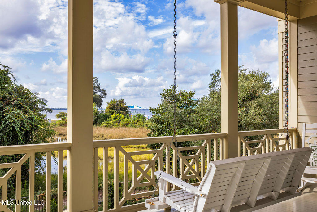 207 Washington Avenue