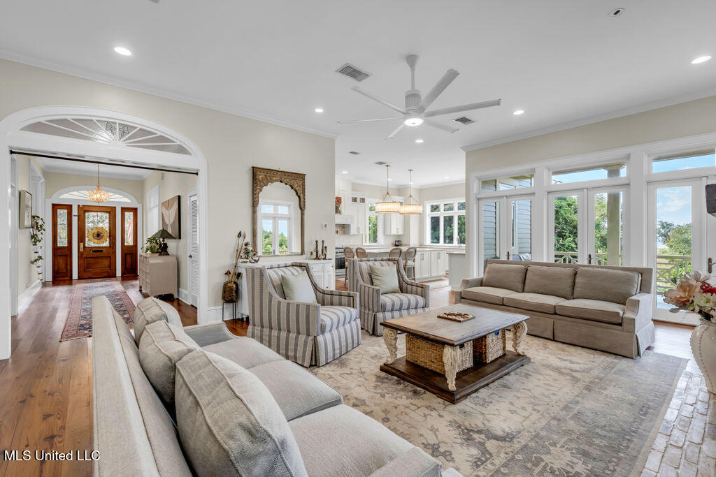 207 Washington Avenue