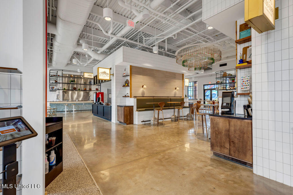 1515 Government Street, A304