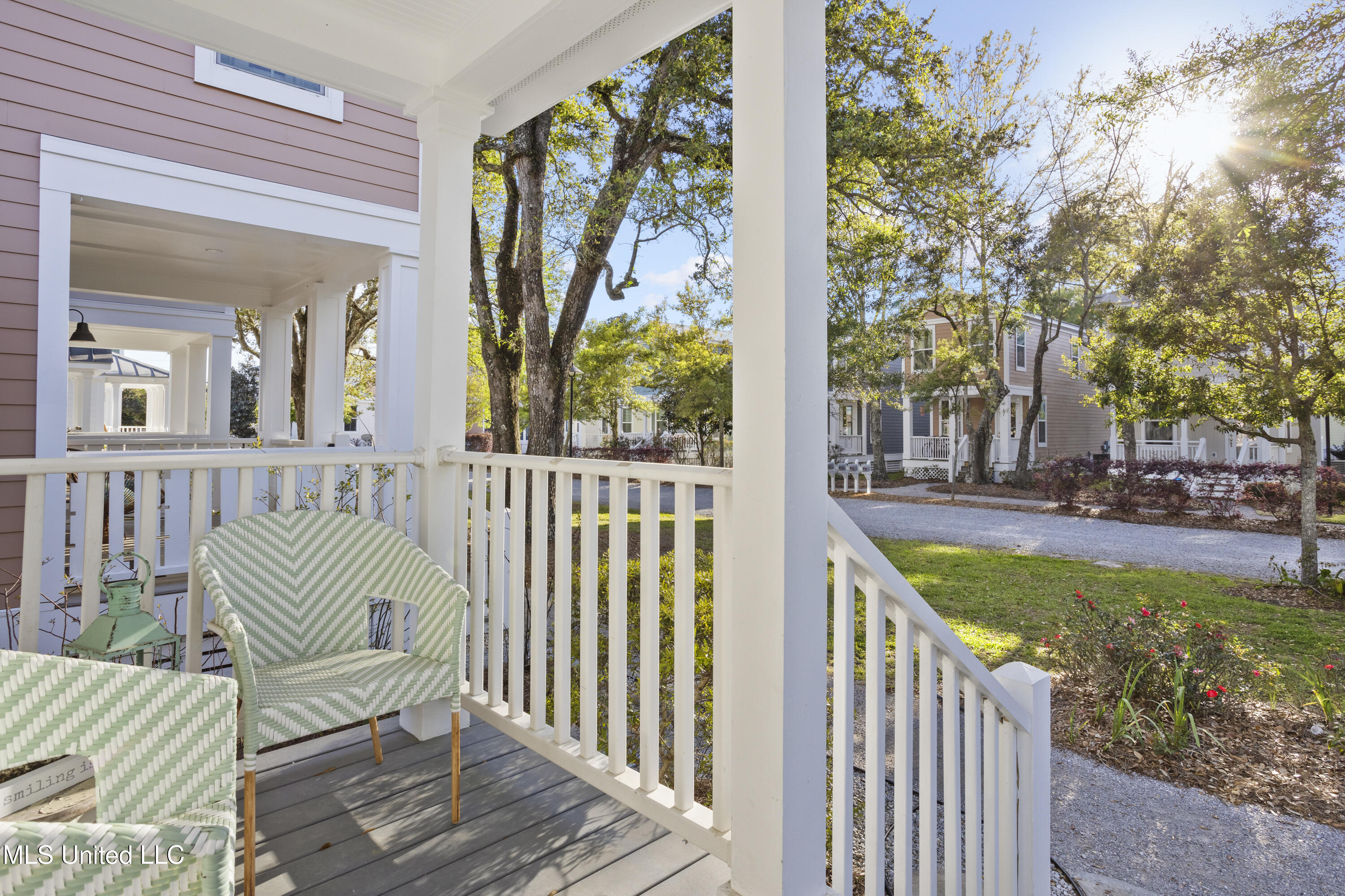 2207 Government Street, 13