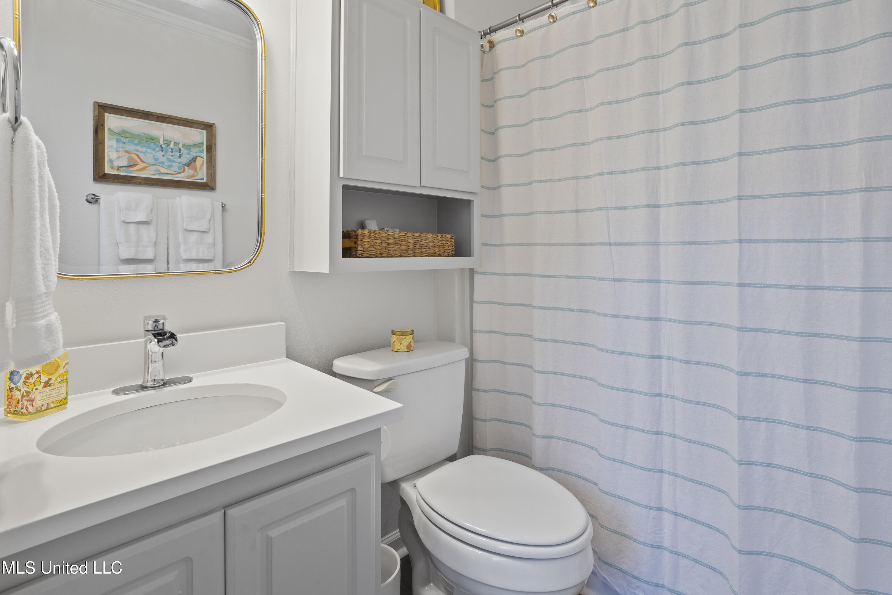 2207 Government Street, 13