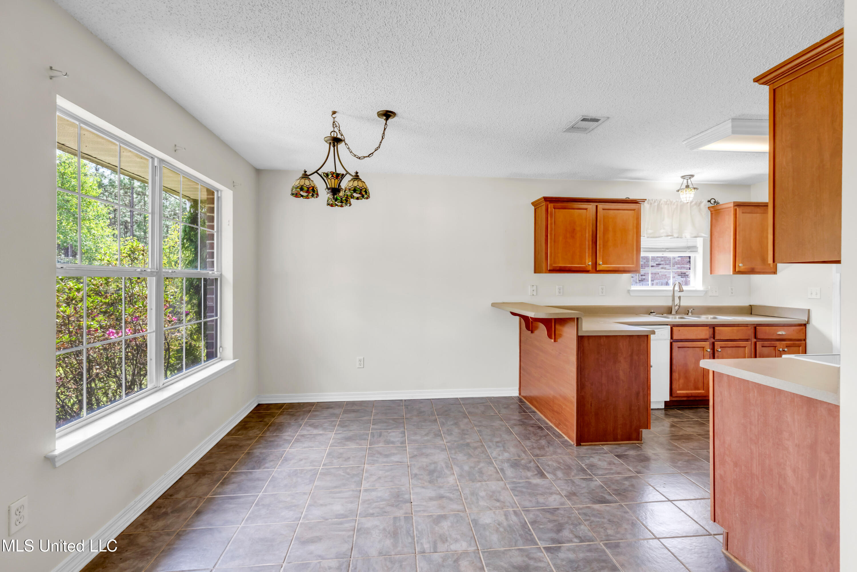 13601 Virginia Street