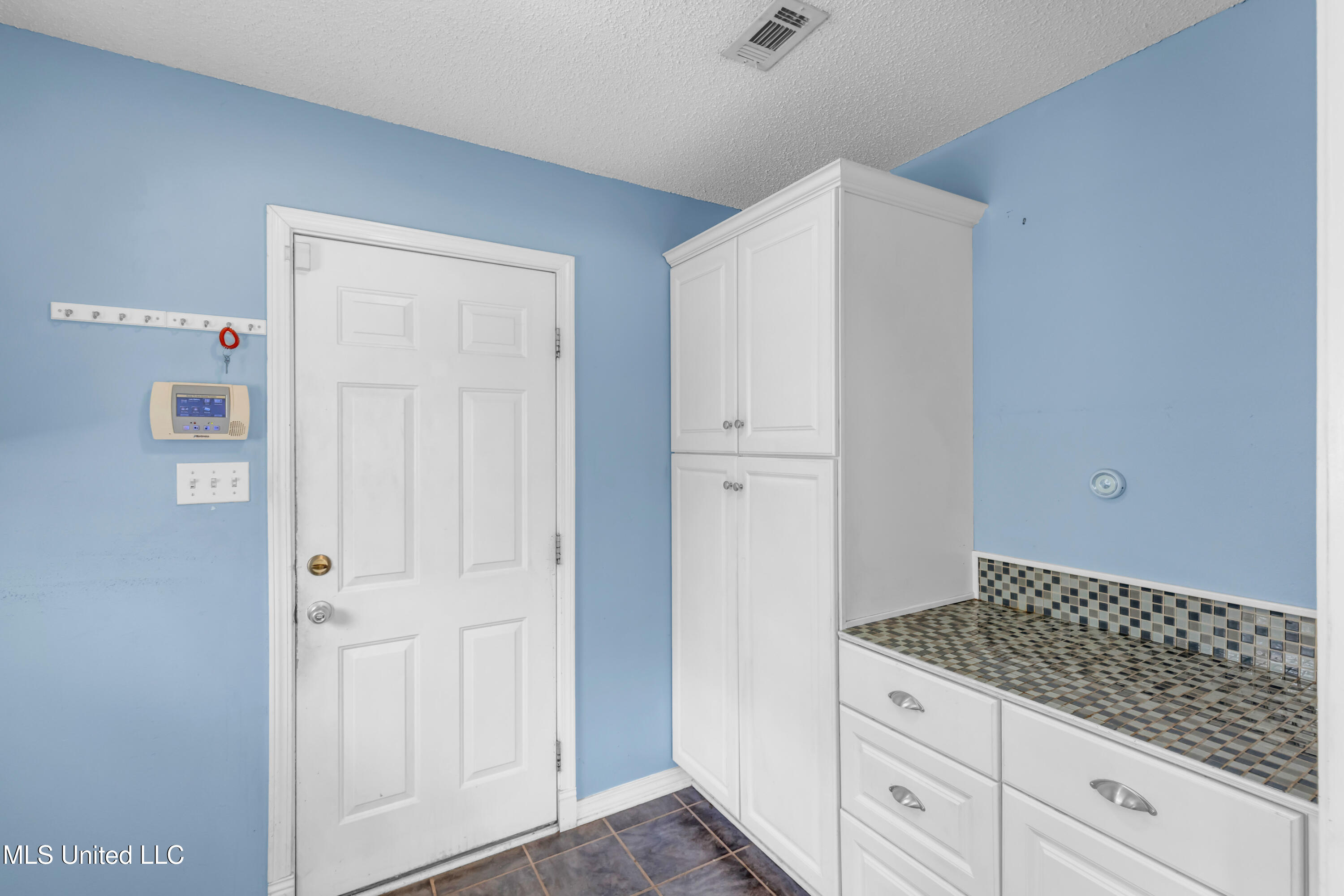 13601 Virginia Street