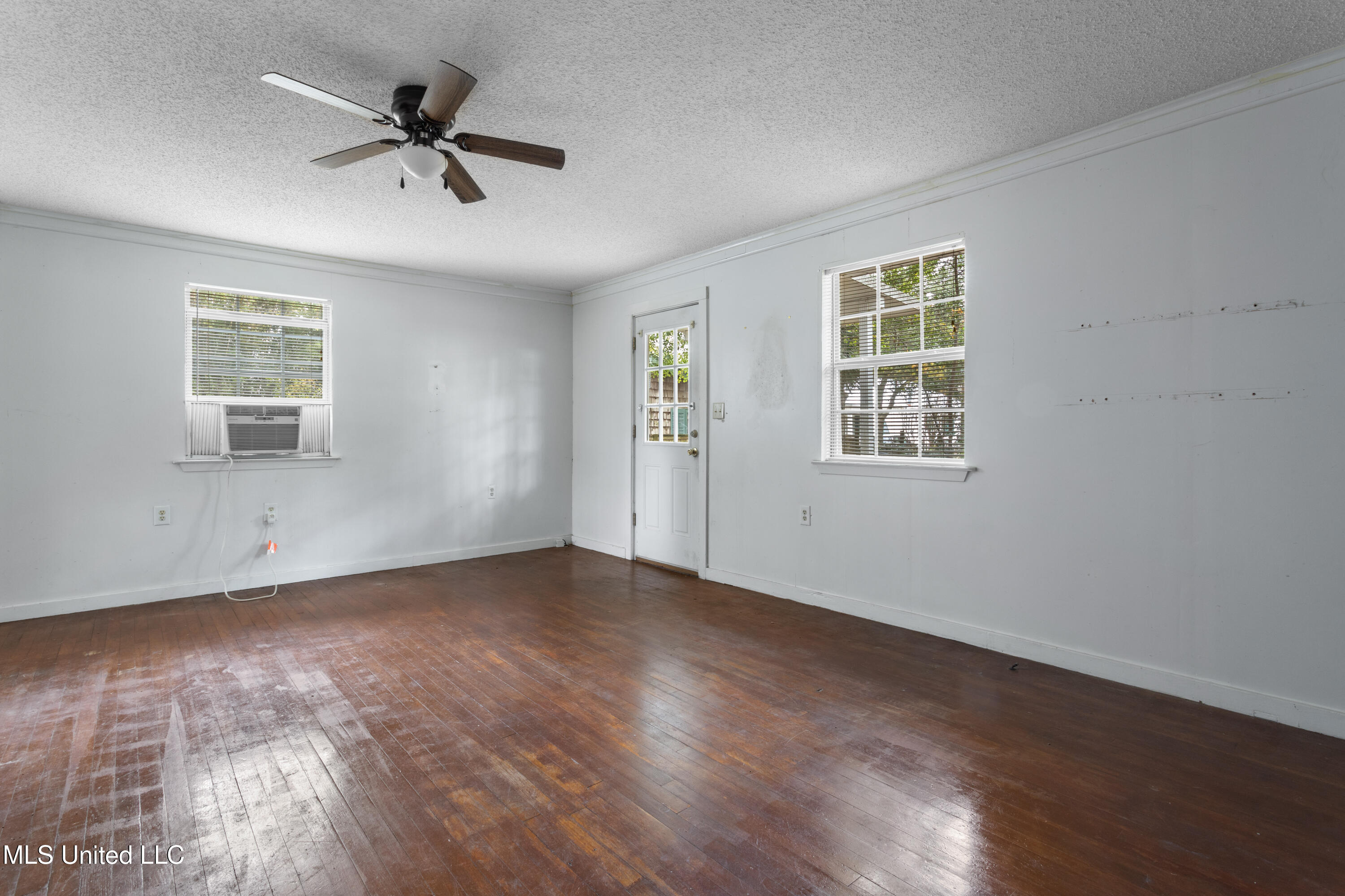 605/607 Russell Avenue