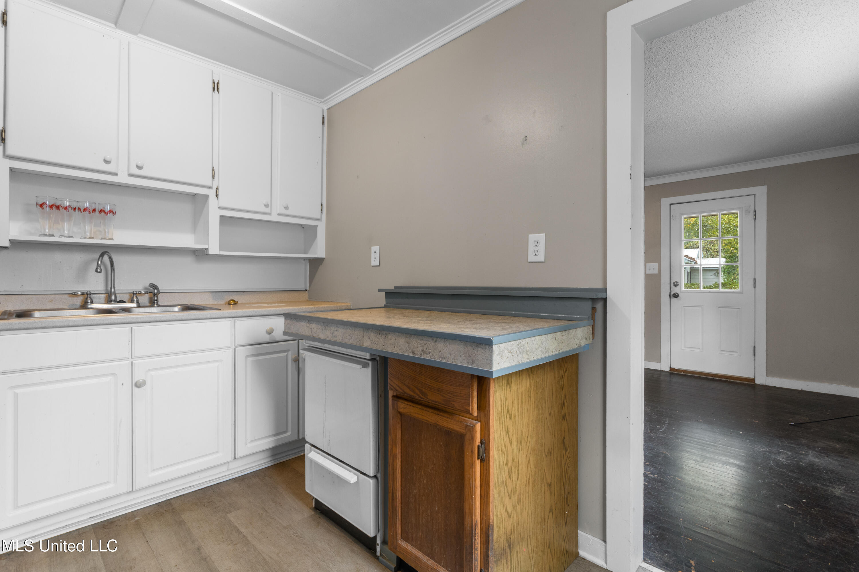 605/607 Russell Avenue