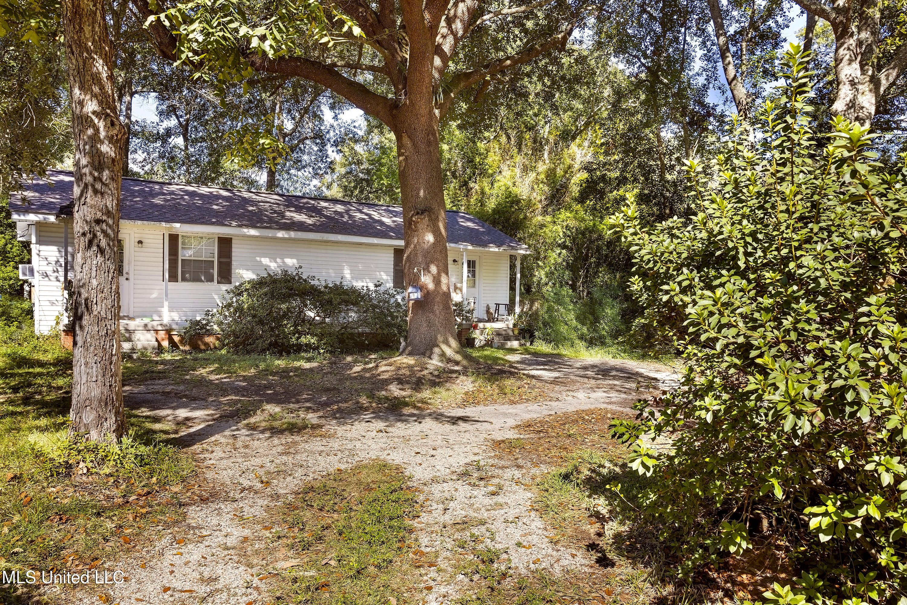 605/607 Russell Avenue