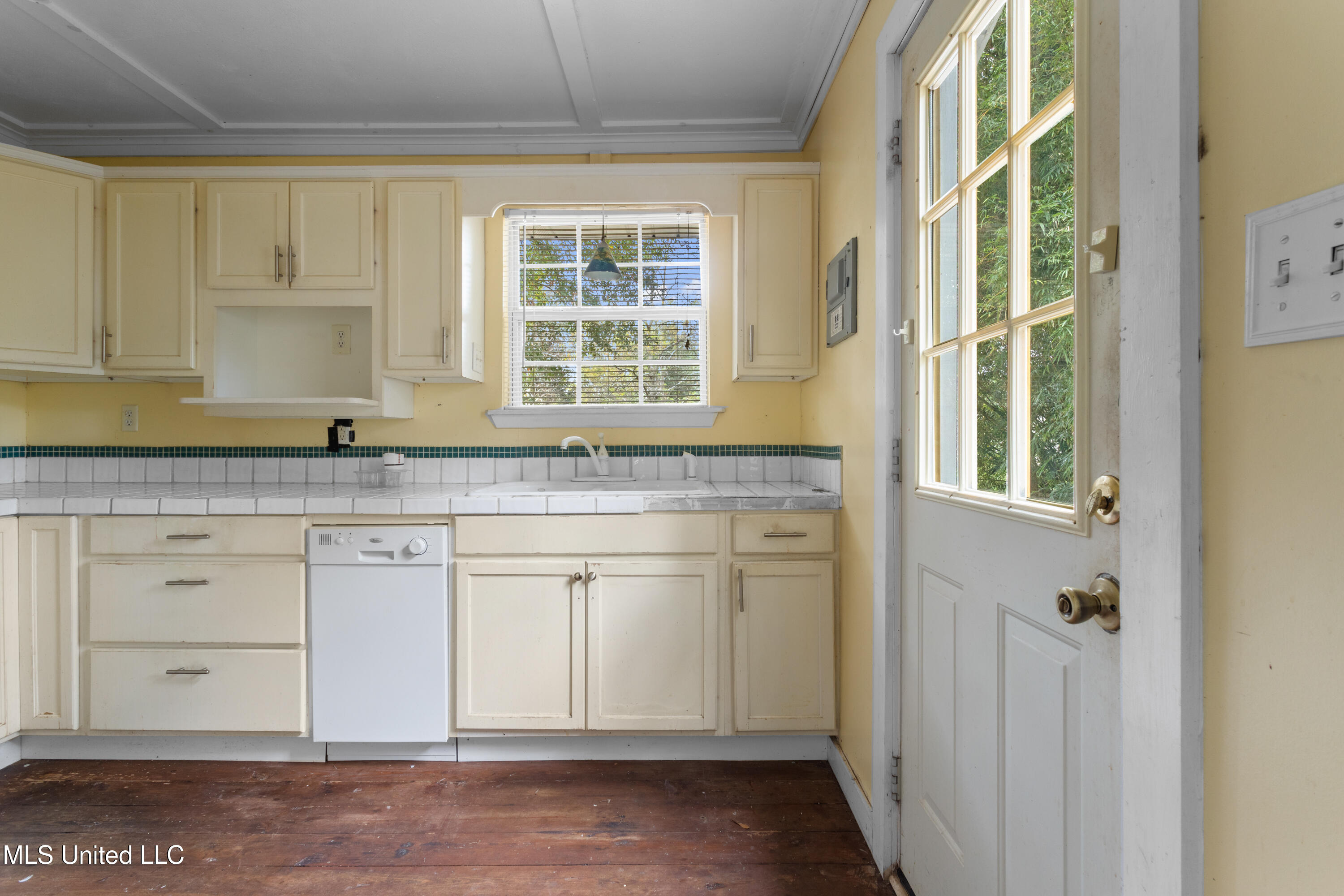 605/607 Russell Avenue