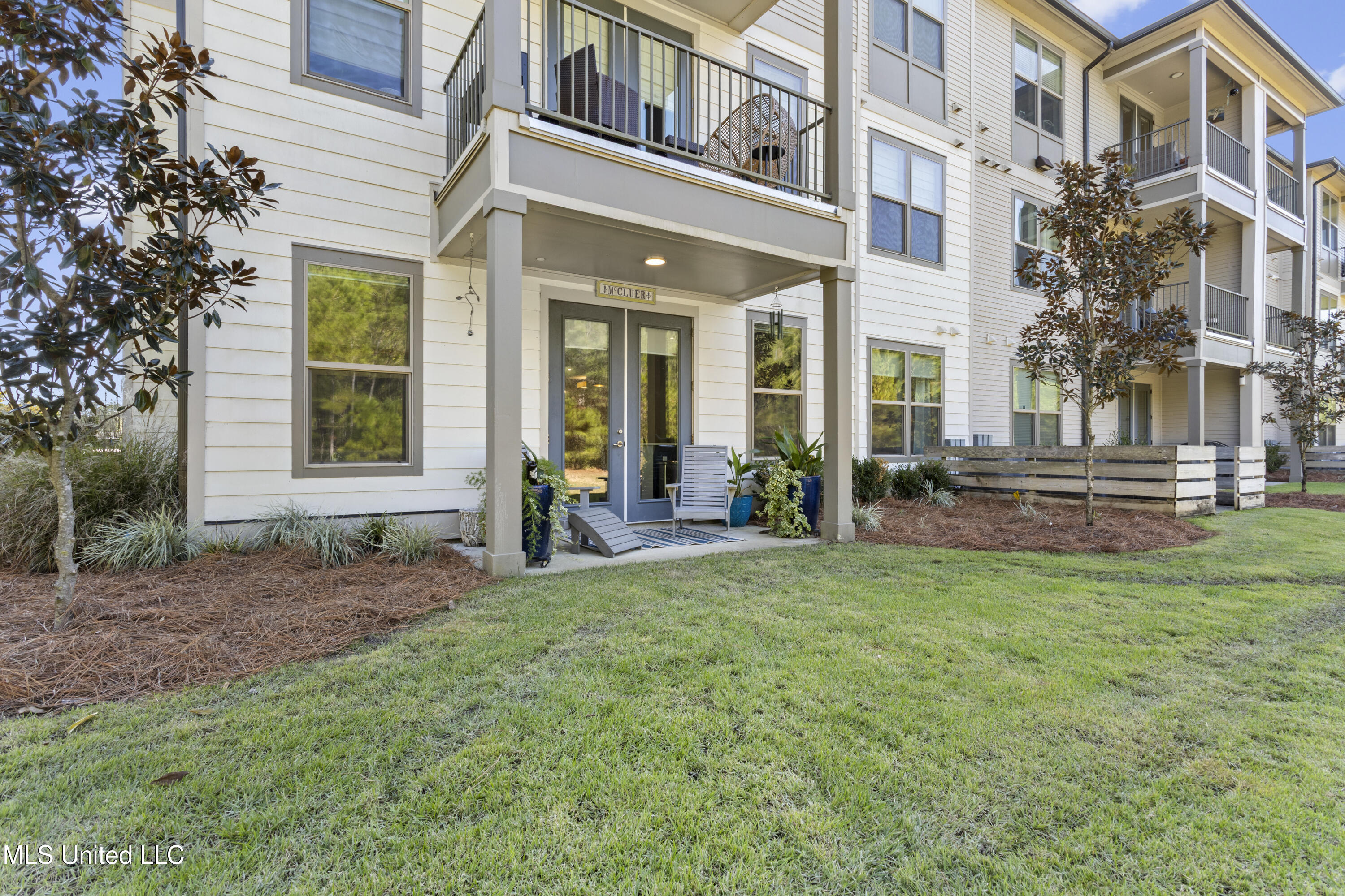 2501 Bienville Boulevard, 517