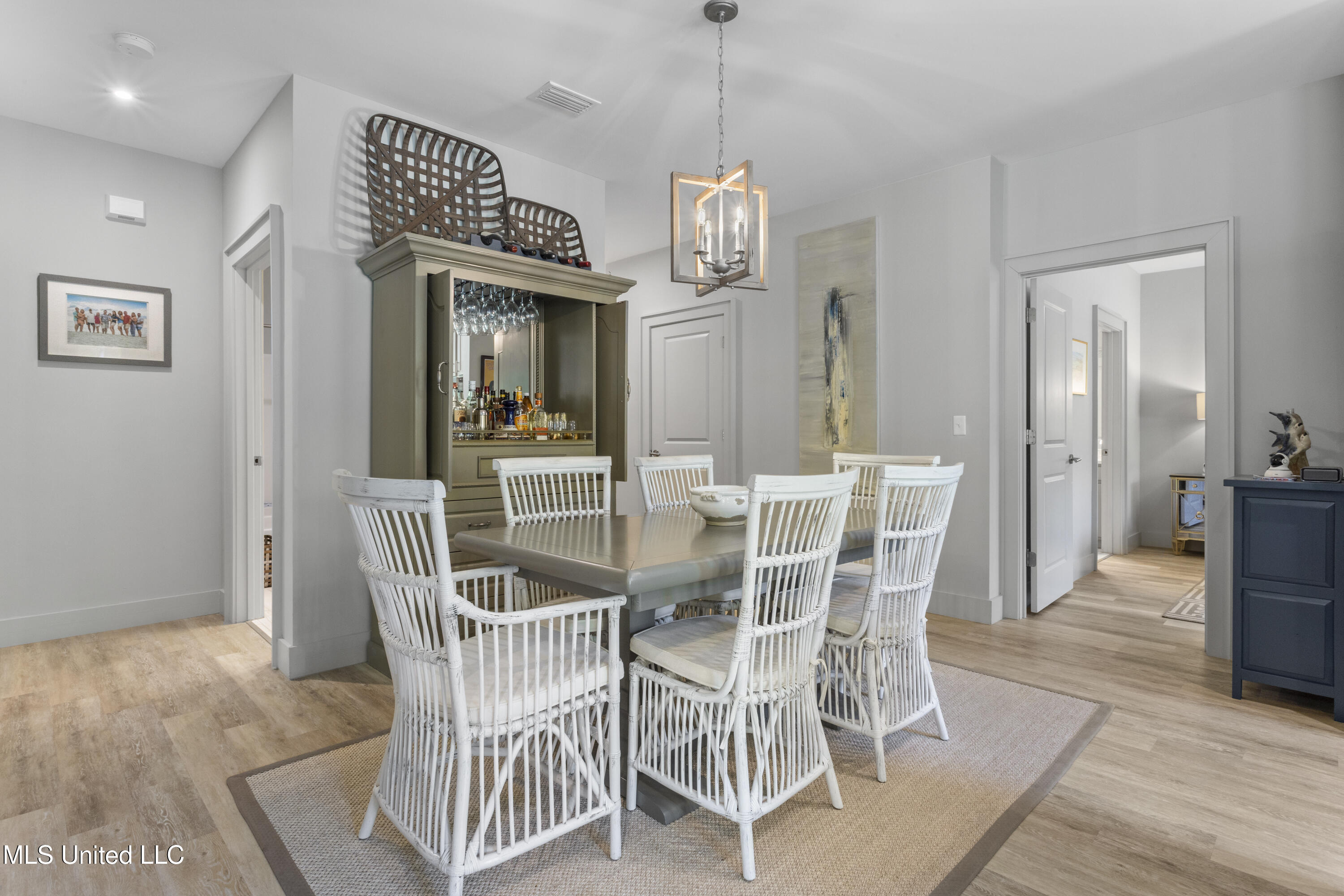 2501 Bienville Boulevard, 517