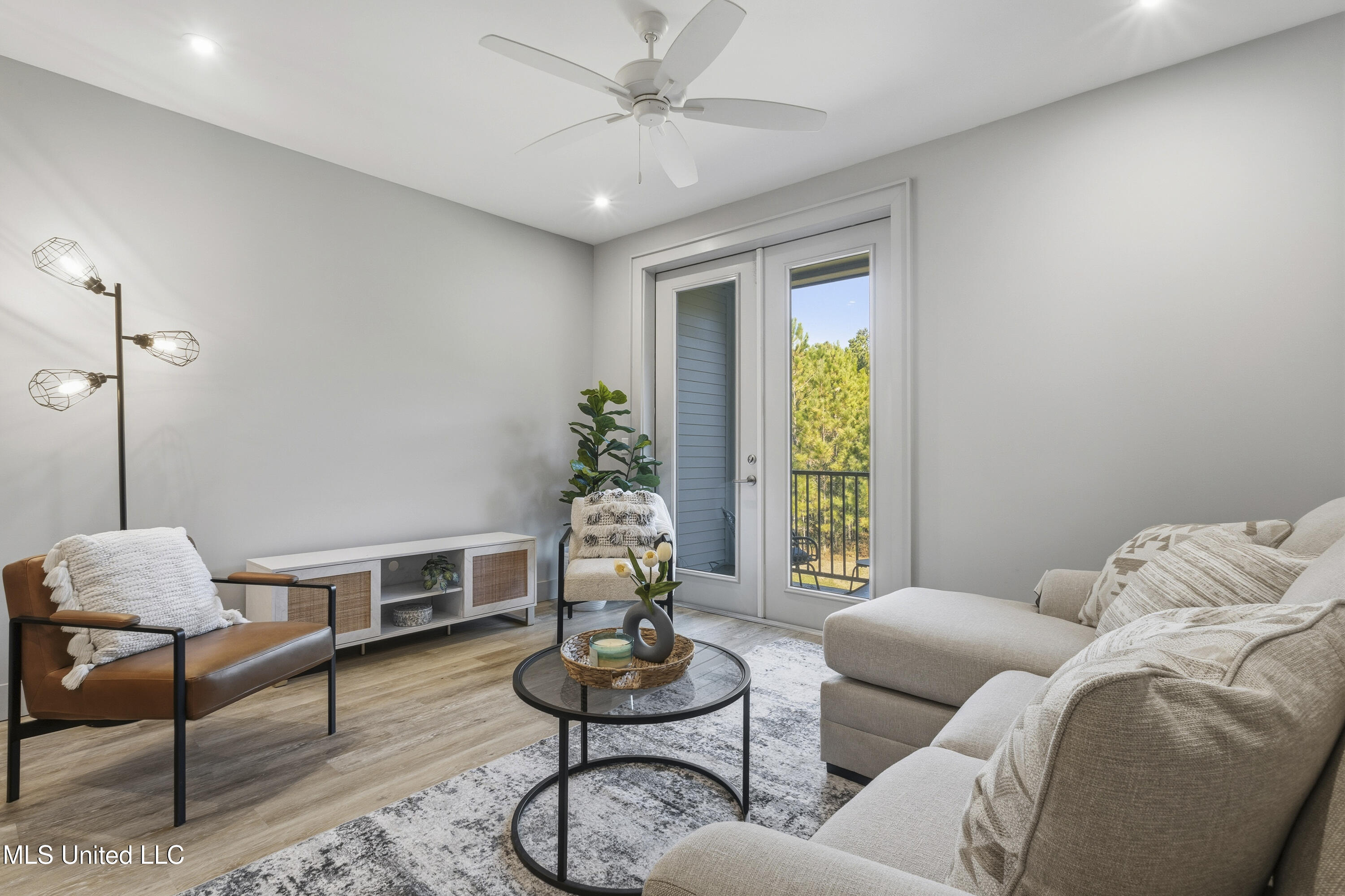 2501 Bienville Boulevard, 525