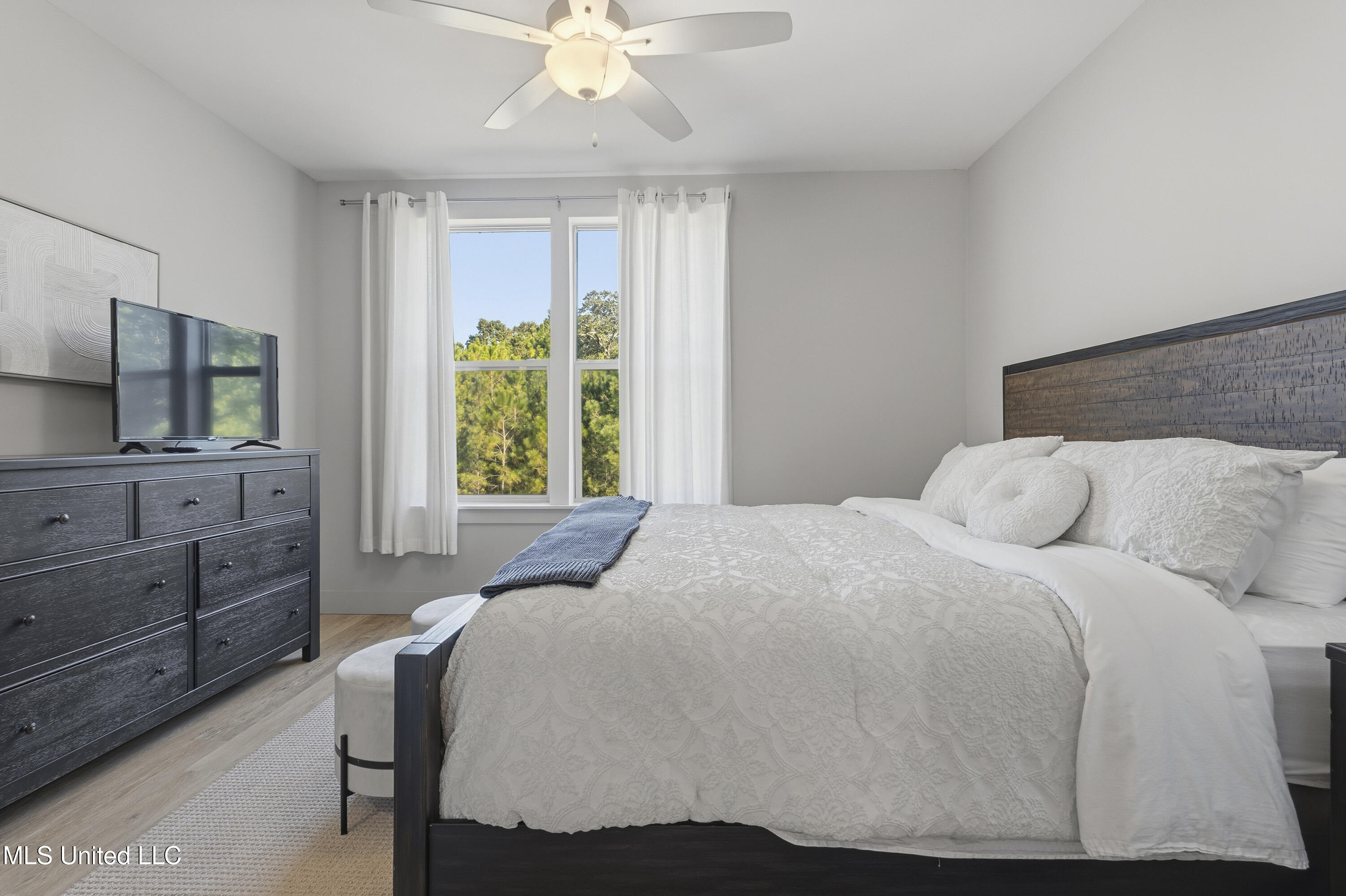 2501 Bienville Boulevard, 525